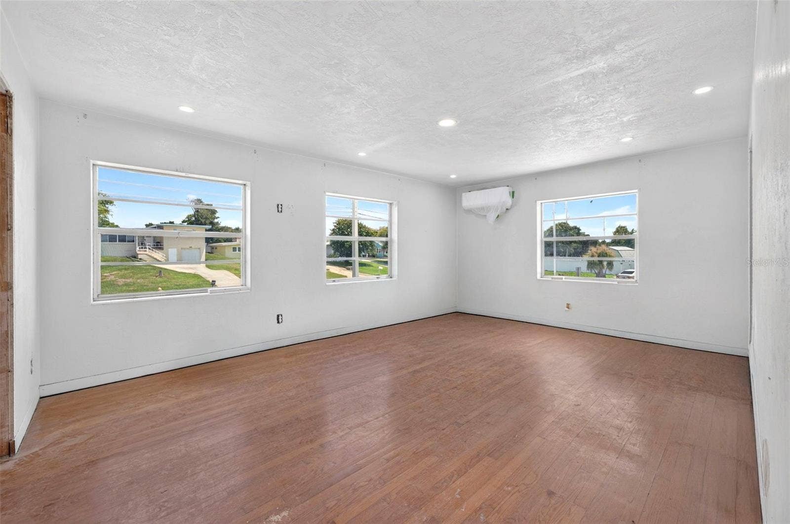 2314 S PENINSULA DRIVE, Daytona Beach, FL 32118 2314 S PENINSULA DRIVE, Daytona Beach, FL 32118