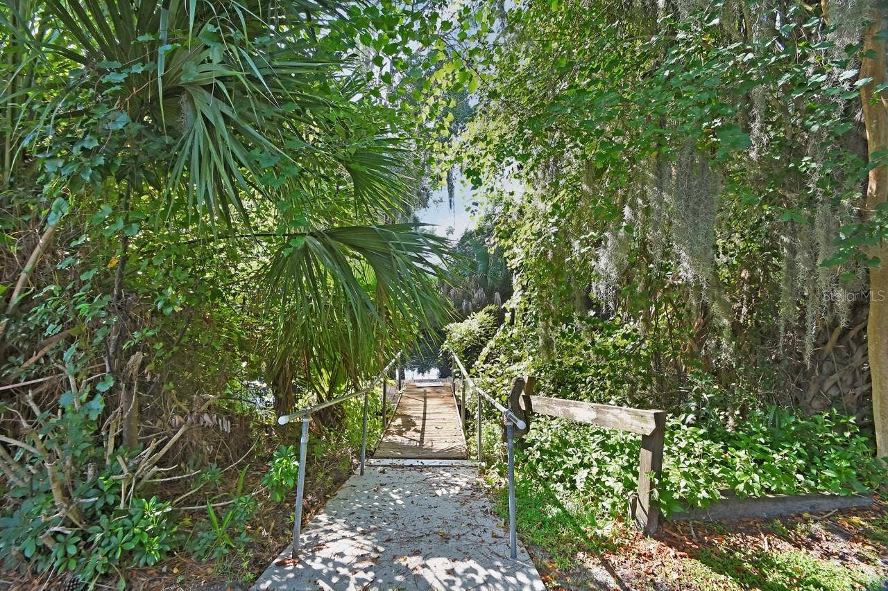 2249 HONTOON ROAD, Deland, FL 32720 2249 HONTOON ROAD, Deland, FL 32720