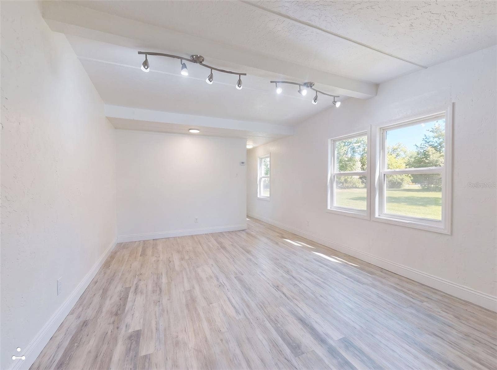 221 EVERGREEN TERRACE, Deland, FL 32724 Living Room