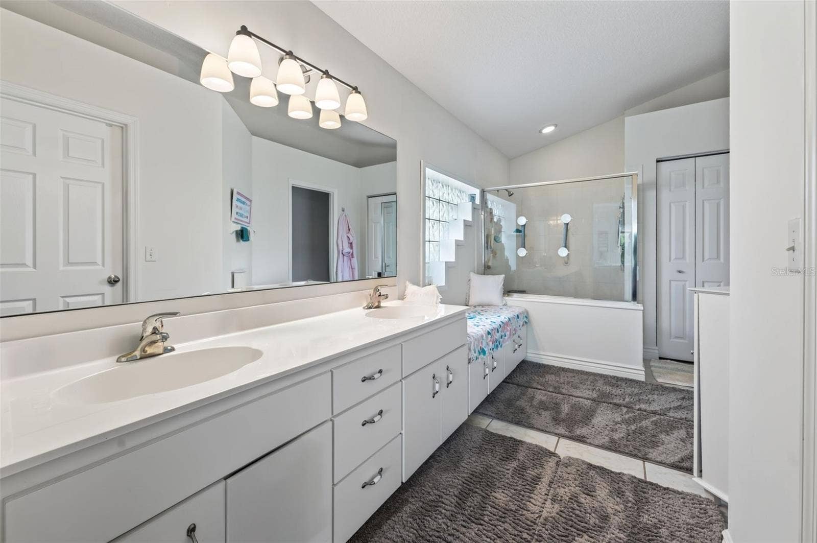 21 GREENVALE DRIVE, Ormond Beach, FL 32174 21 GREENVALE DRIVE, Ormond Beach, FL 32174