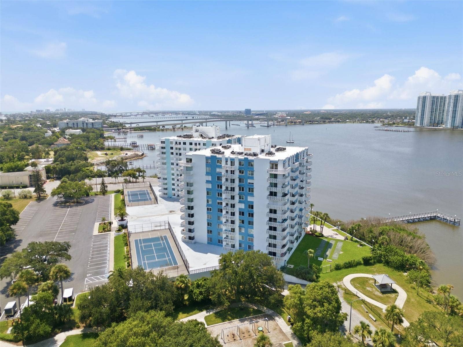 935 N HALIFAX AVENUE, #604, Daytona Beach, FL 32118 935 N HALIFAX AVENUE, #604, Daytona Beach, FL 32118
