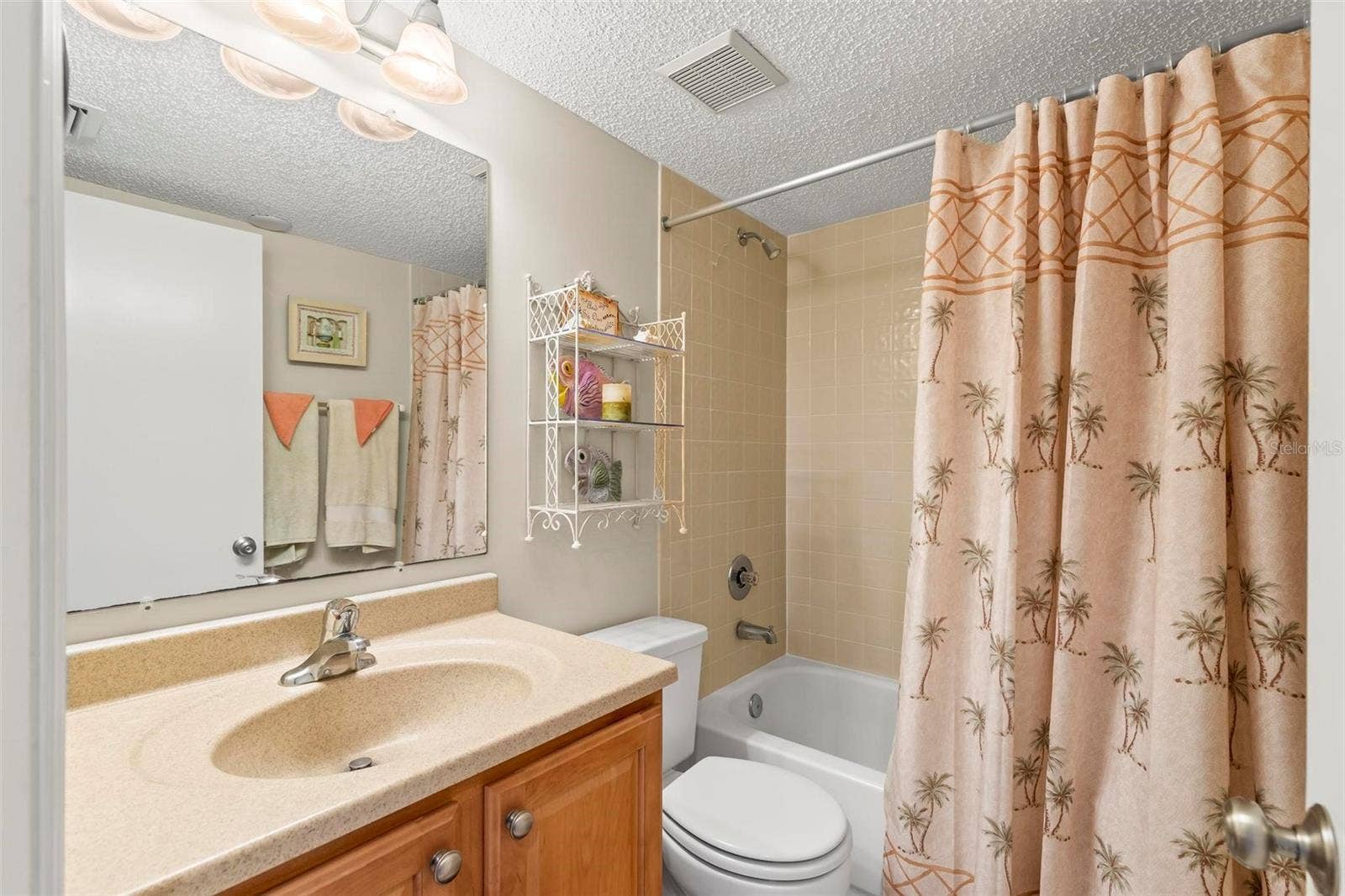 2700 OCEAN SHORE BOULEVARD, #315, Ormond Beach, FL 32176 2700 OCEAN SHORE BOULEVARD, #315, Ormond Beach, FL 32176