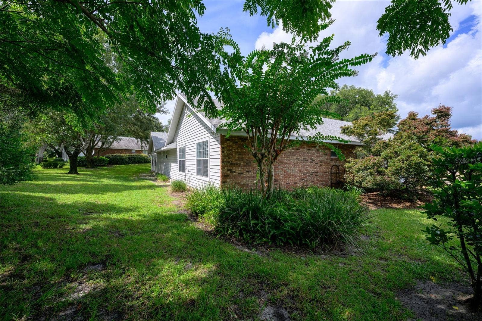 2525 S GLEN EAGLES DRIVE, Deland, FL 32724
