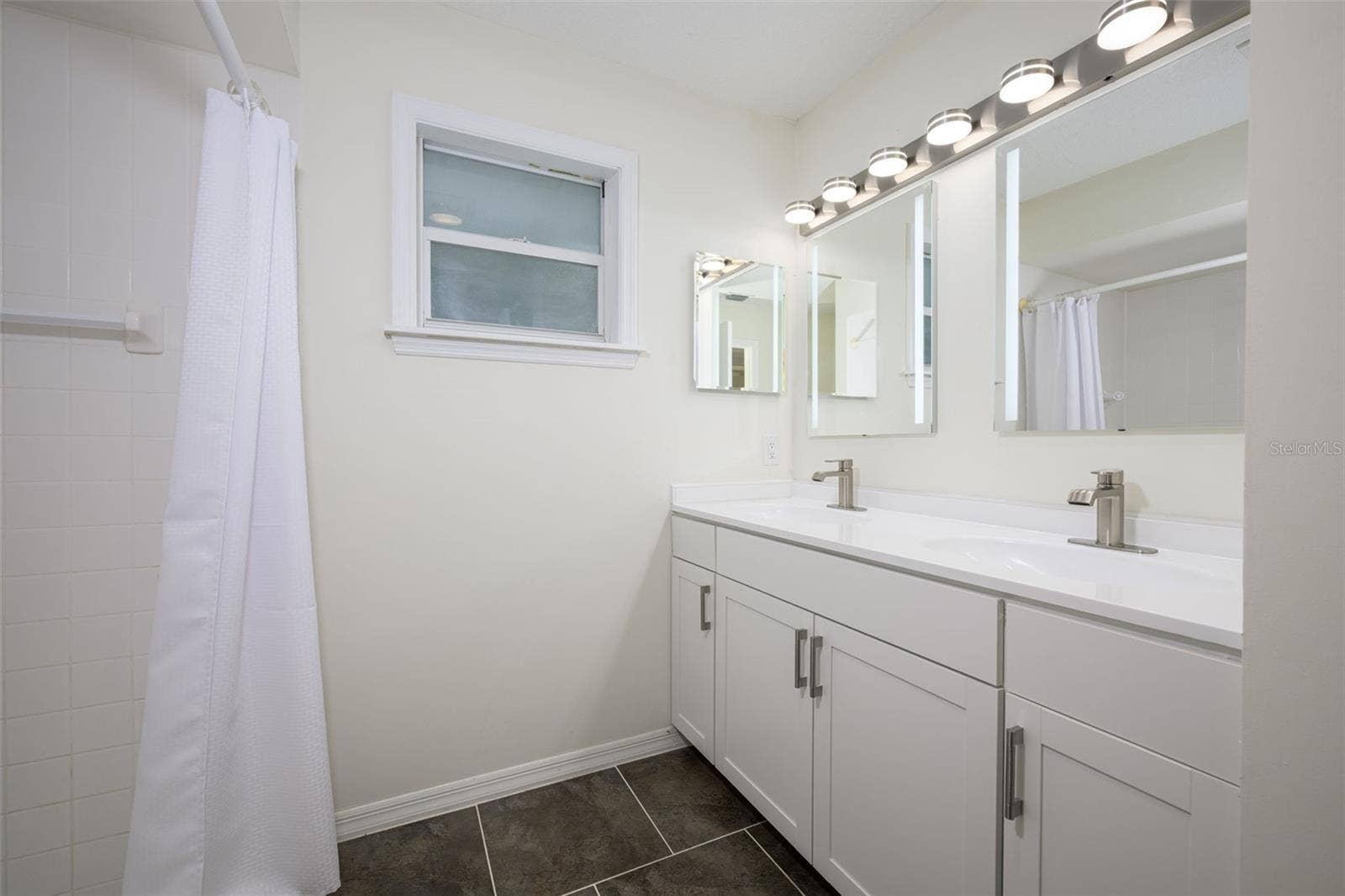 2525 S GLEN EAGLES DRIVE, Deland, FL 32724
