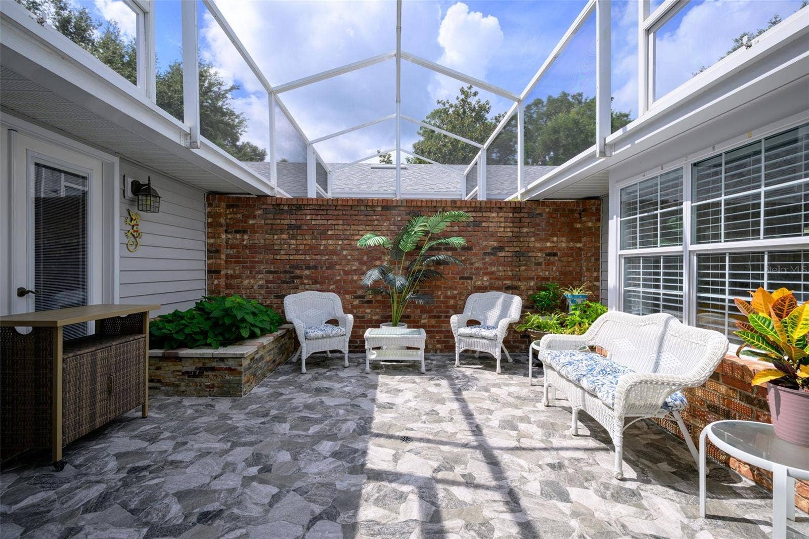 2525 S GLEN EAGLES DRIVE, Deland, FL 32724