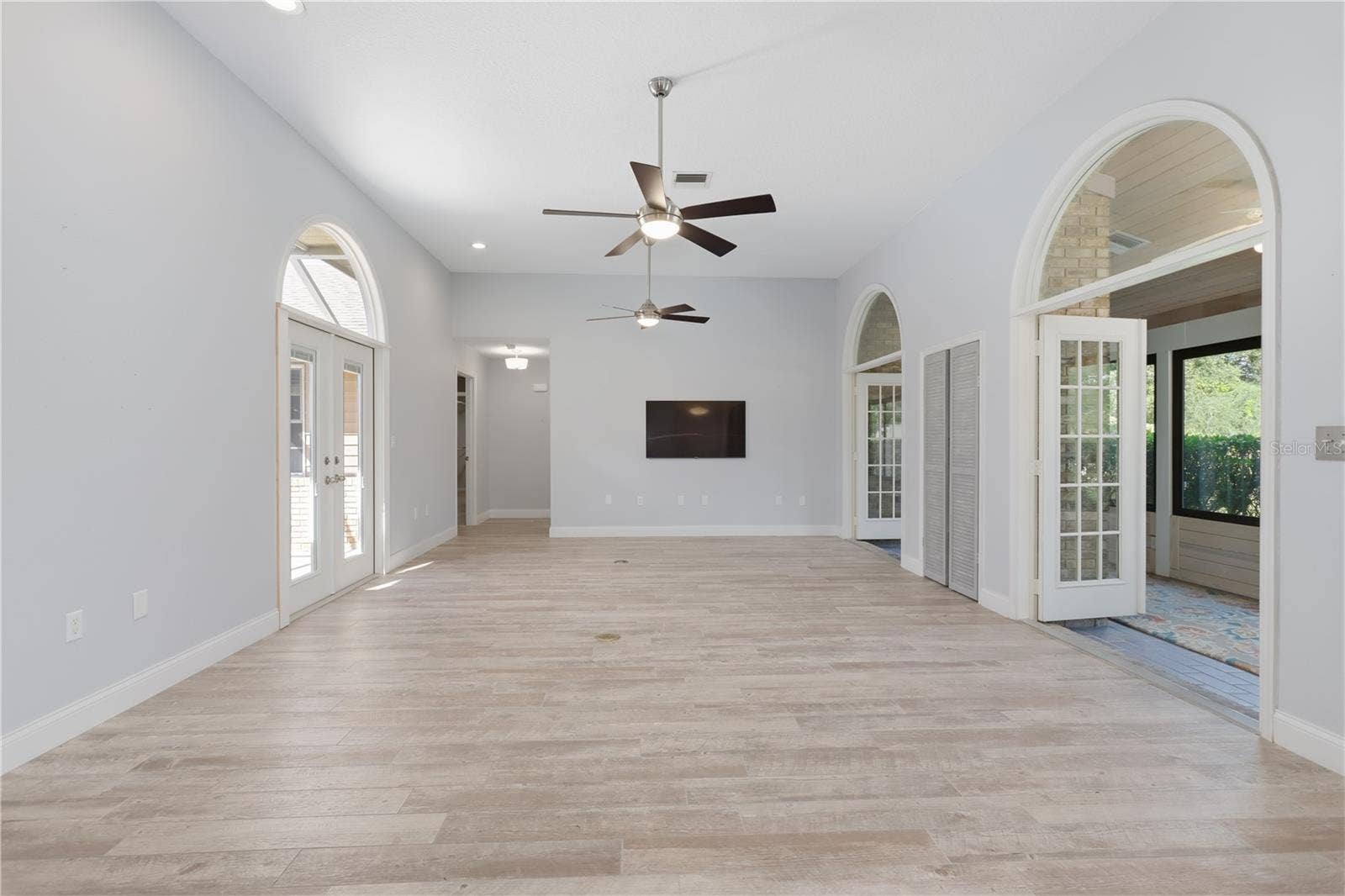 2500 S GLEN EAGLES DRIVE, Deland, FL 32724
