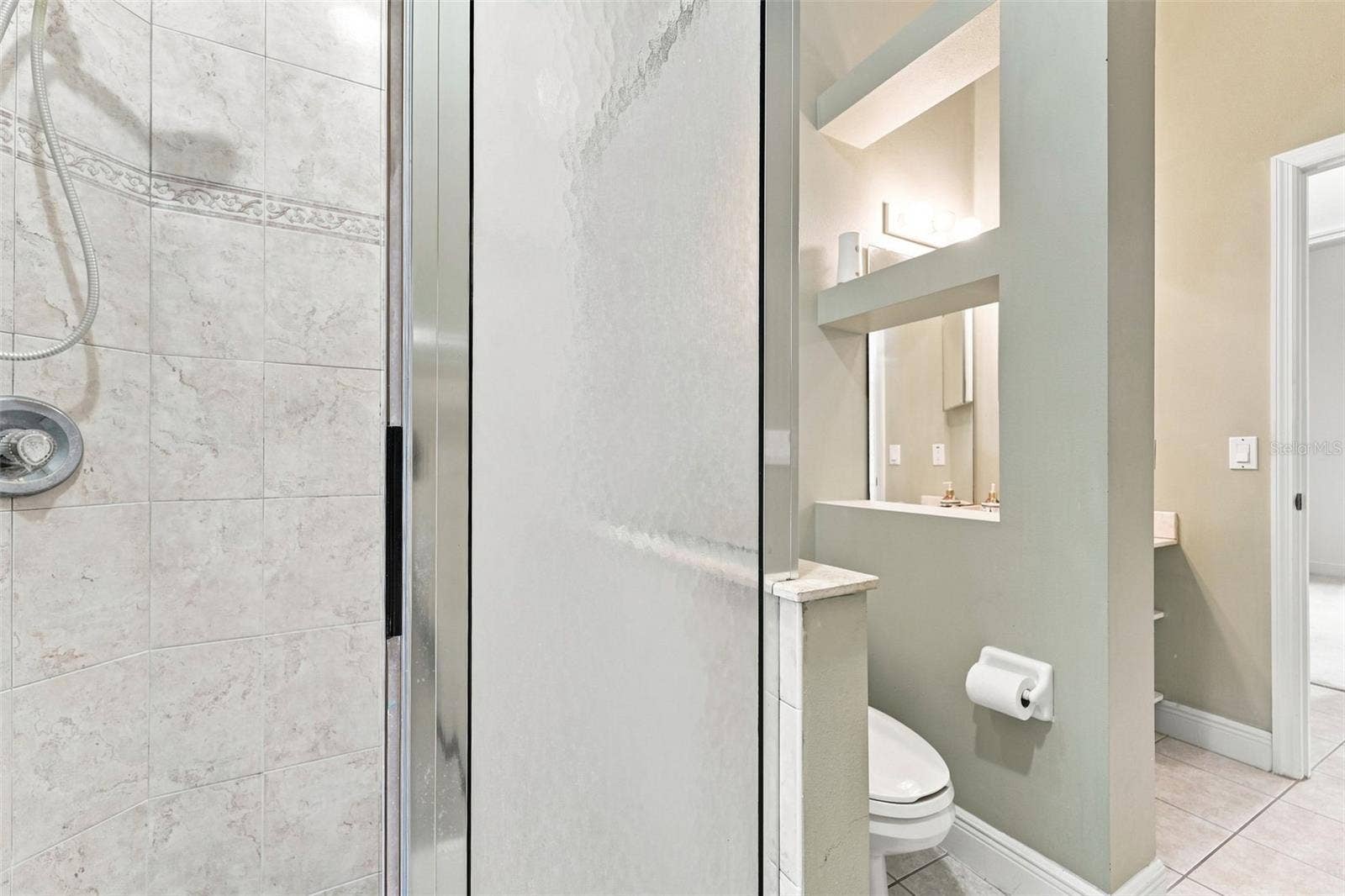 BATHROOM 3