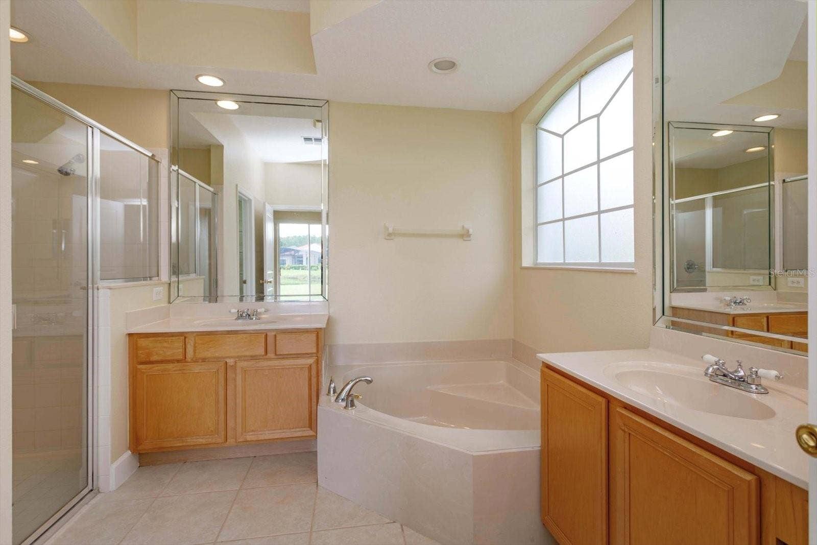 14017 SIERRA VISTA DRIVE, Orlando, FL 32837 14017 SIERRA VISTA DRIVE, Orlando, FL 32837