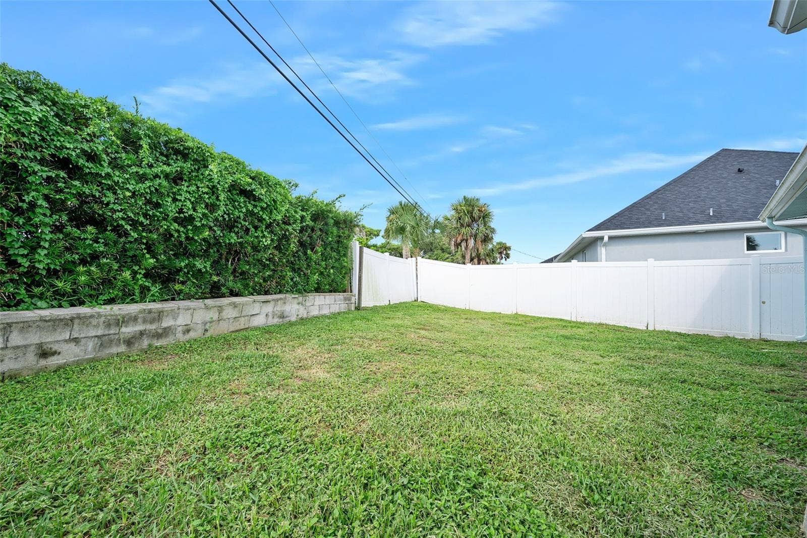 22 PLAZA DRIVE, Ormond Beach, FL 32176 FULLY fenced yard!
