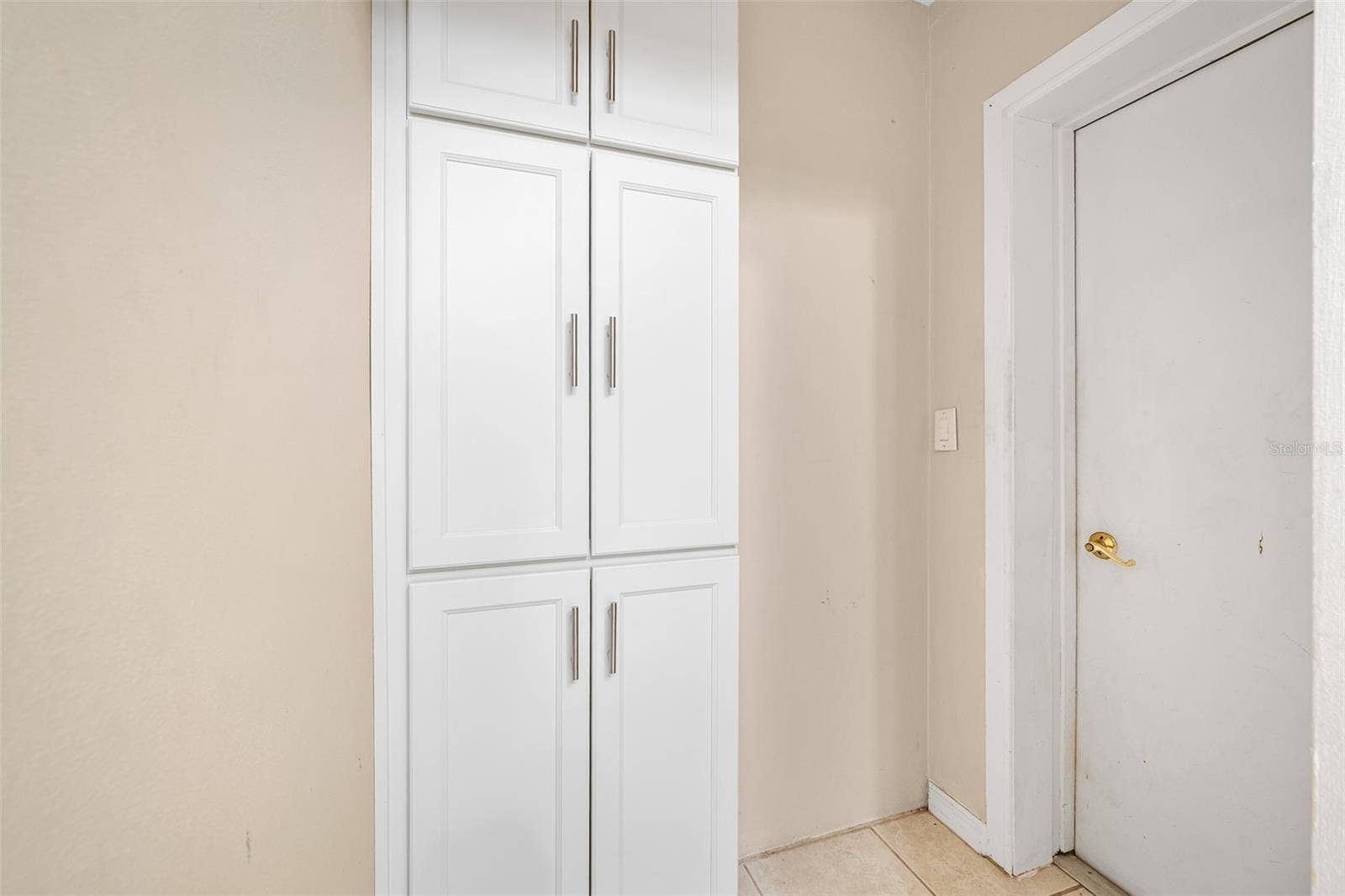 22 PLAZA DRIVE, Ormond Beach, FL 32176 Pantry!