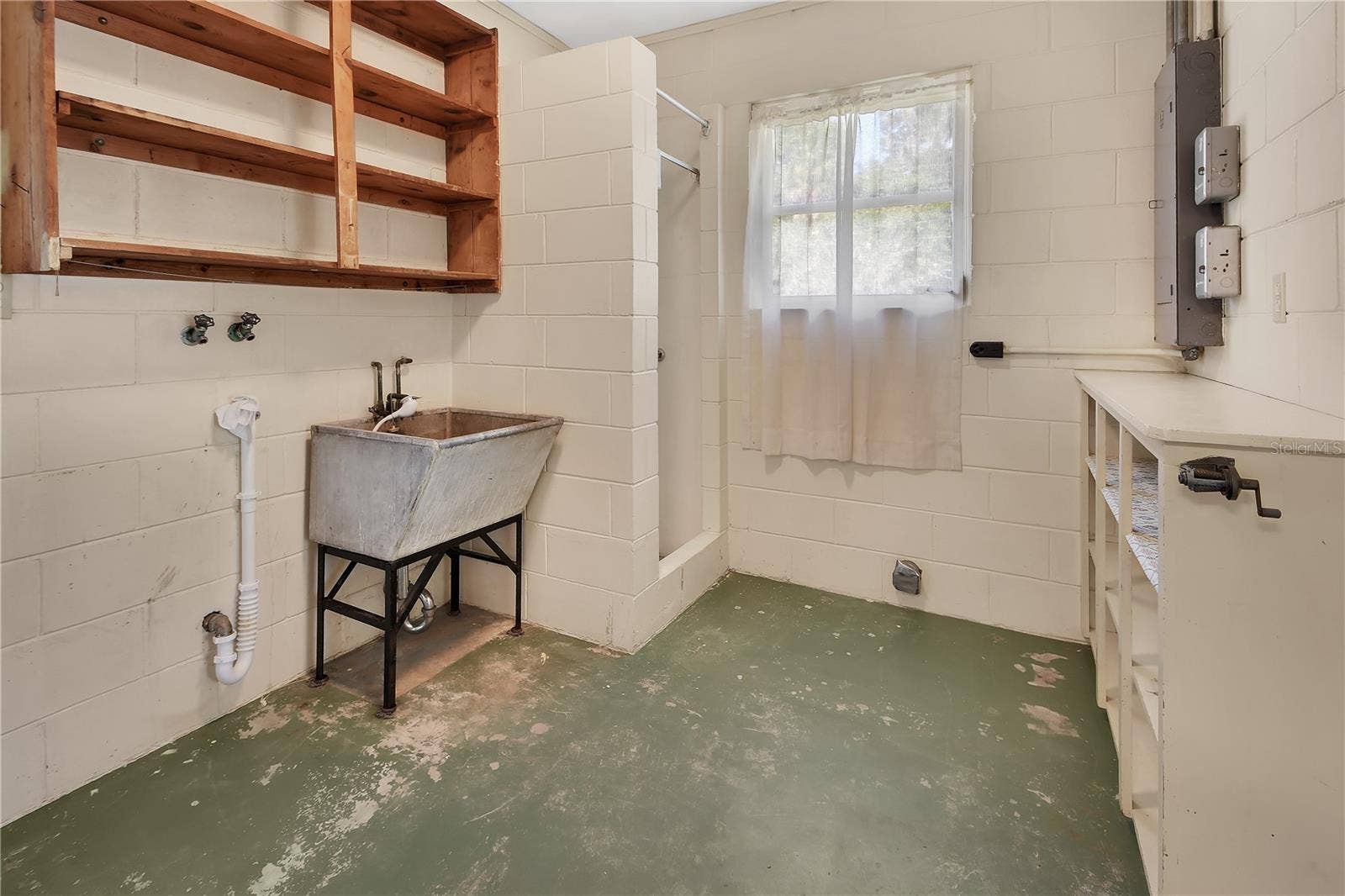 601 GLENWOOD ROAD, Deland, FL 32720 601 GLENWOOD ROAD, Deland, FL 32720