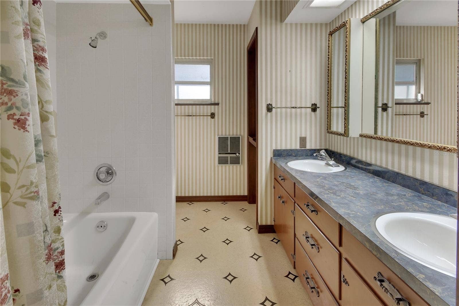 601 GLENWOOD ROAD, Deland, FL 32720 601 GLENWOOD ROAD, Deland, FL 32720