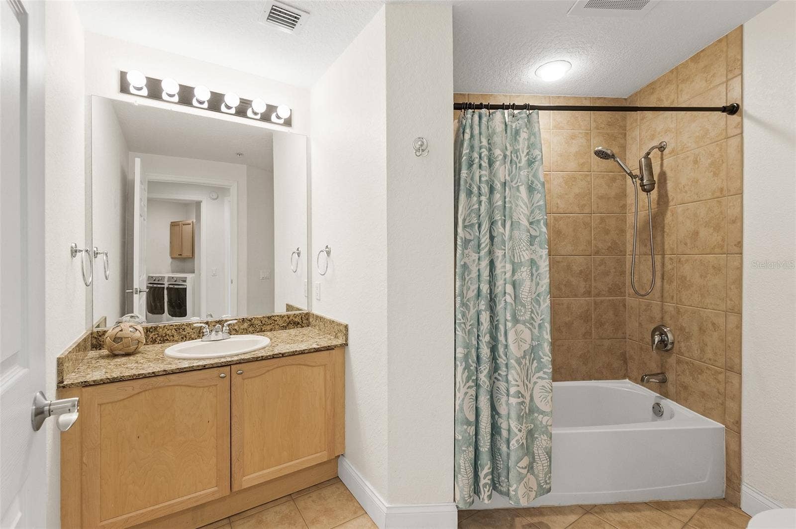 2 OCEANS WEST BOULEVARD, #406, Daytona Beach Shores, FL 32118