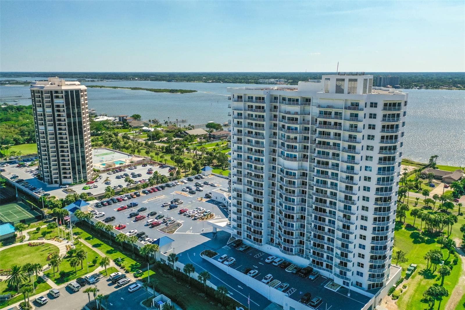 2 OCEANS WEST BOULEVARD, #406, Daytona Beach Shores, FL 32118