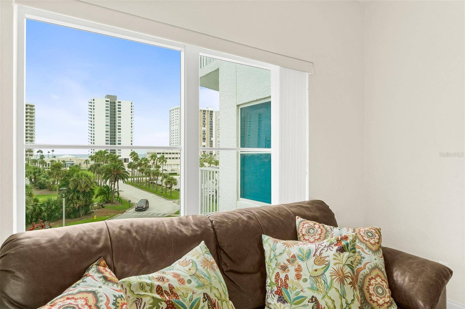 2 OCEANS WEST BOULEVARD, #406, Daytona Beach Shores, FL 32118