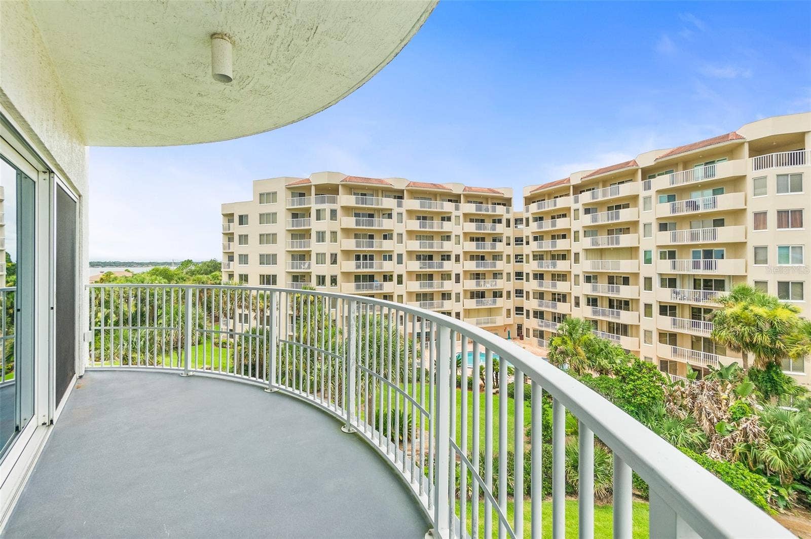 2 OCEANS WEST BOULEVARD, #406, Daytona Beach Shores, FL 32118
