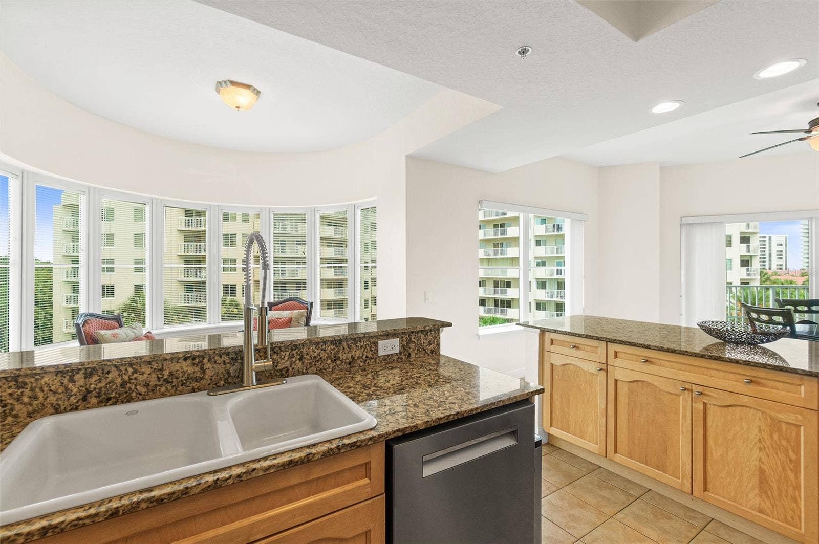 2 OCEANS WEST BOULEVARD, #406, Daytona Beach Shores, FL 32118