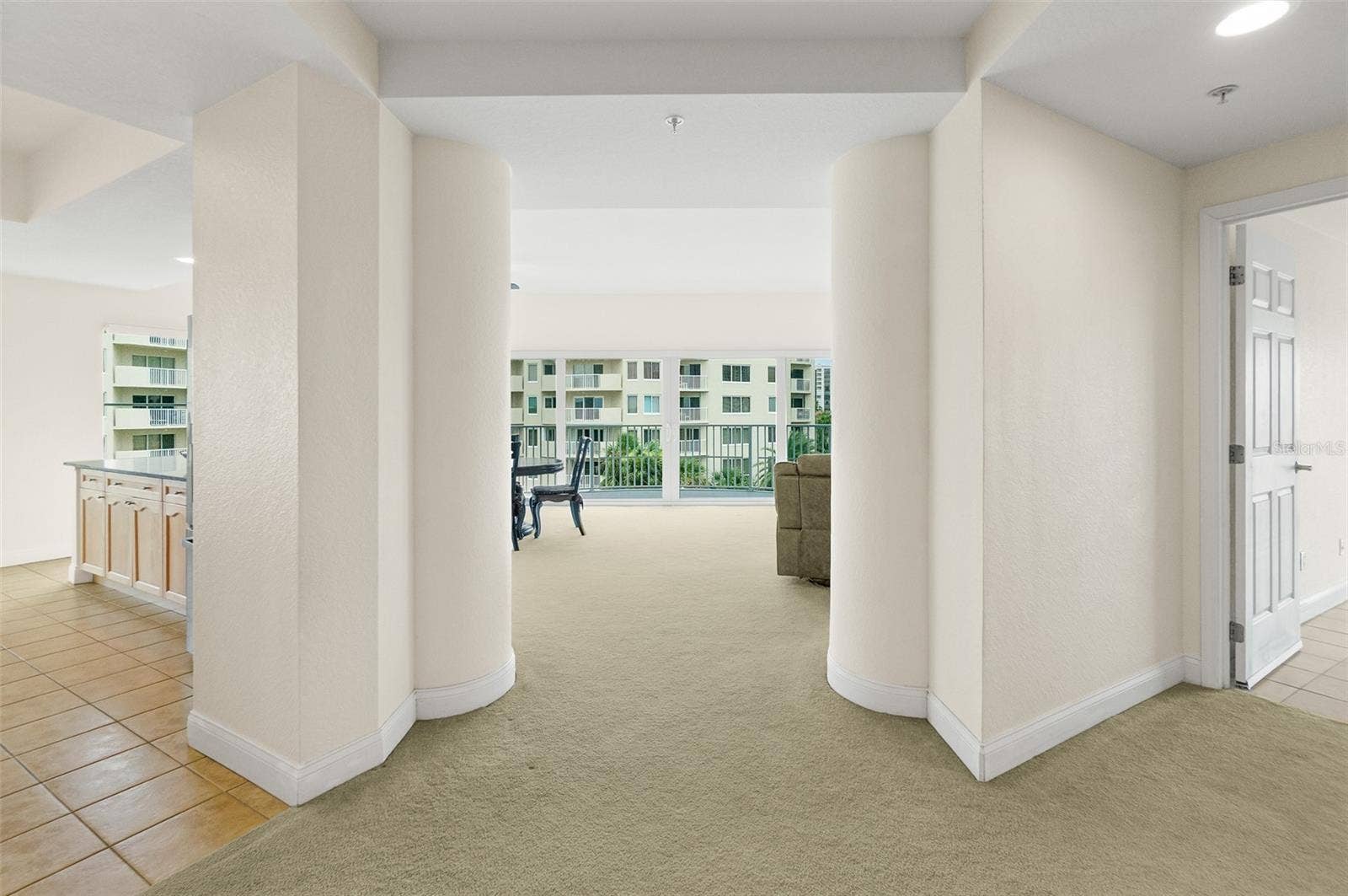2 OCEANS WEST BOULEVARD, #406, Daytona Beach Shores, FL 32118