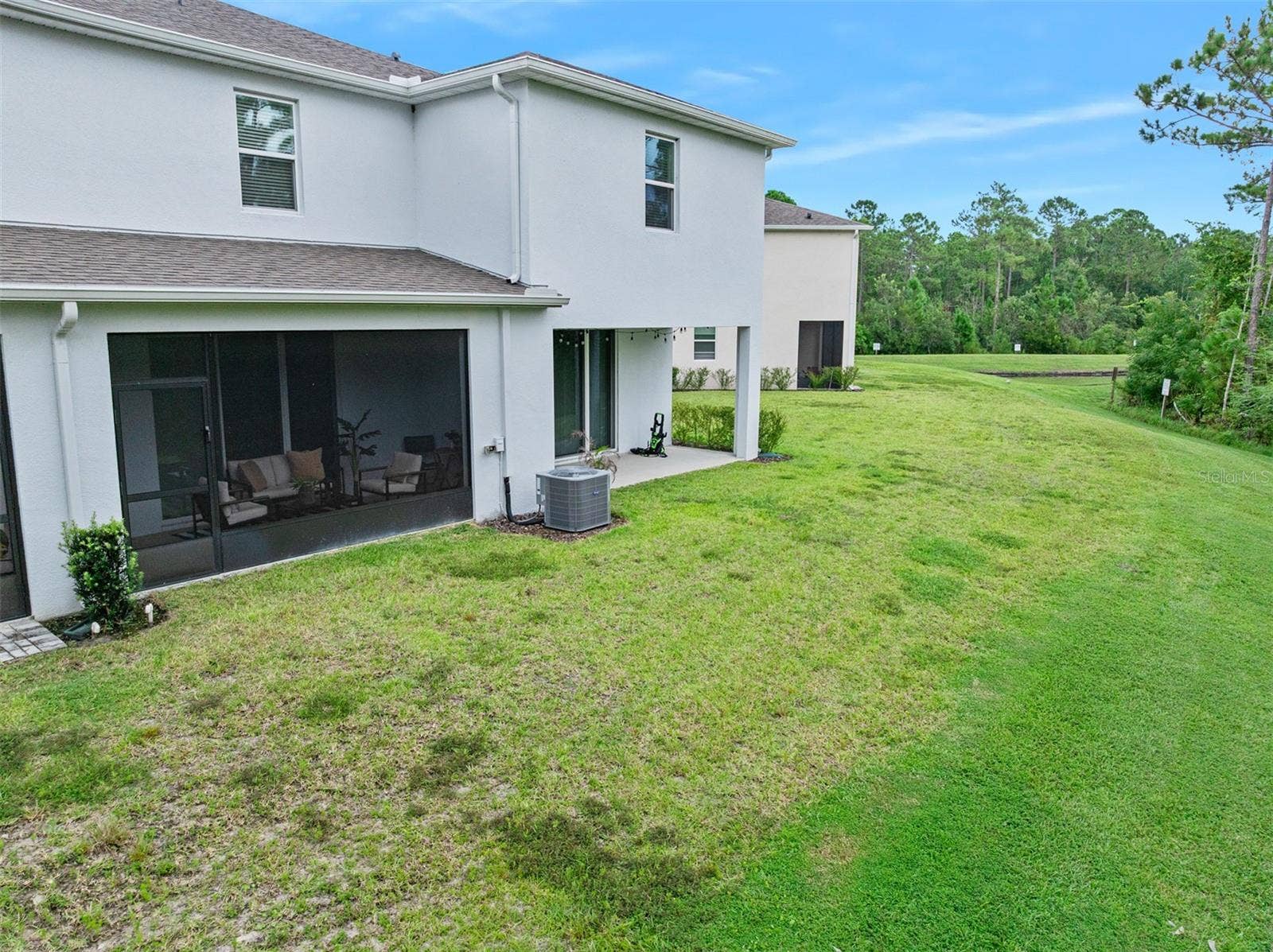 166 REENA DRIVE, Daytona Beach, FL 32117 Kick panel on bottom of screen