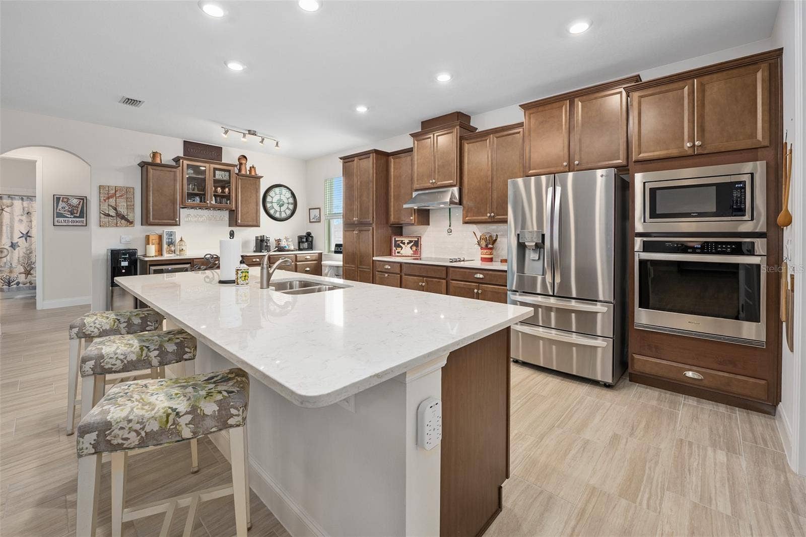 2844 MONAGHAN DRIVE, Ormond Beach, FL 32174 Barstool seating