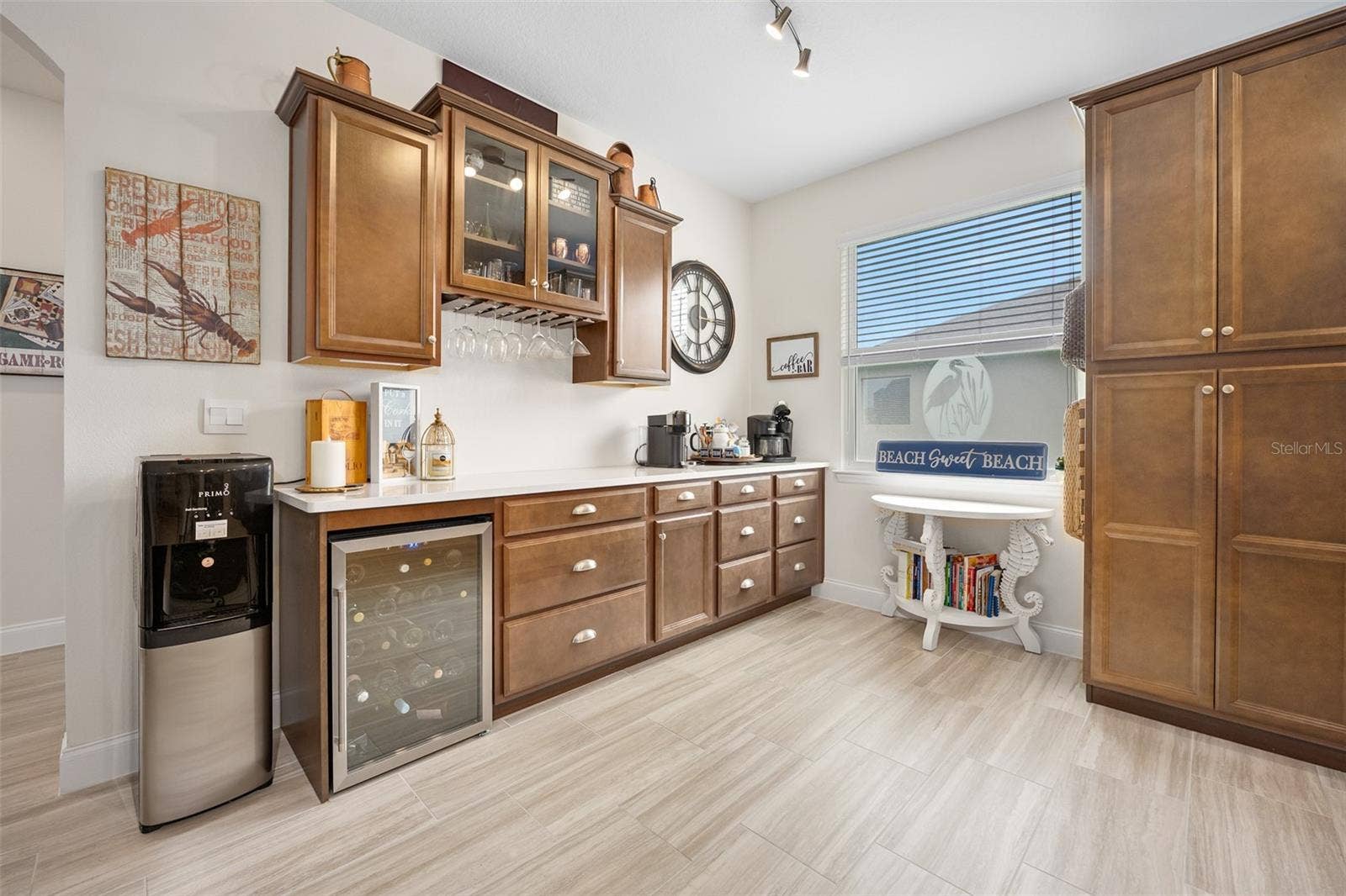 2844 MONAGHAN DRIVE, Ormond Beach, FL 32174 Added coffee/dry bar area
