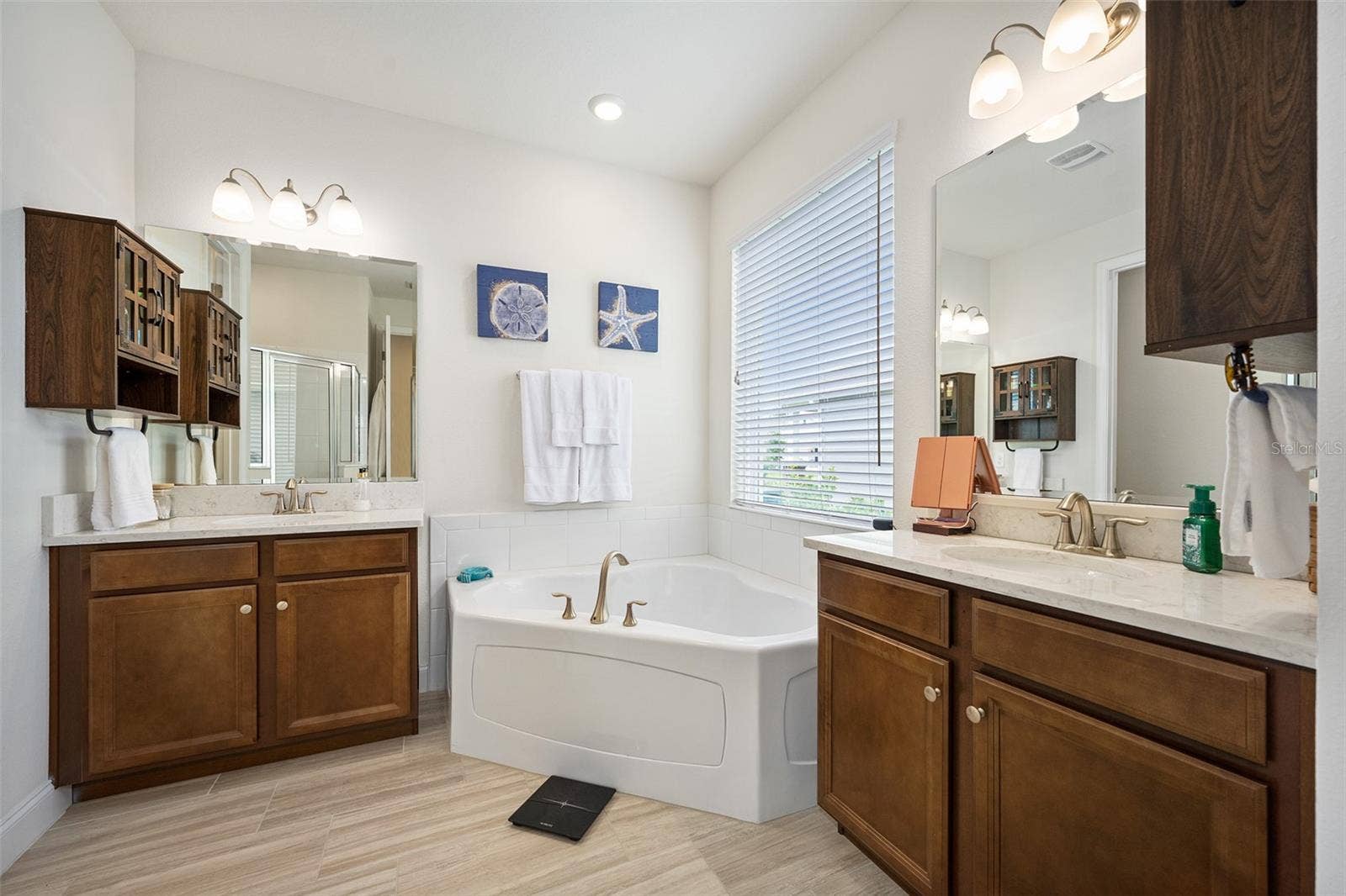 2844 MONAGHAN DRIVE, Ormond Beach, FL 32174 Primary bath