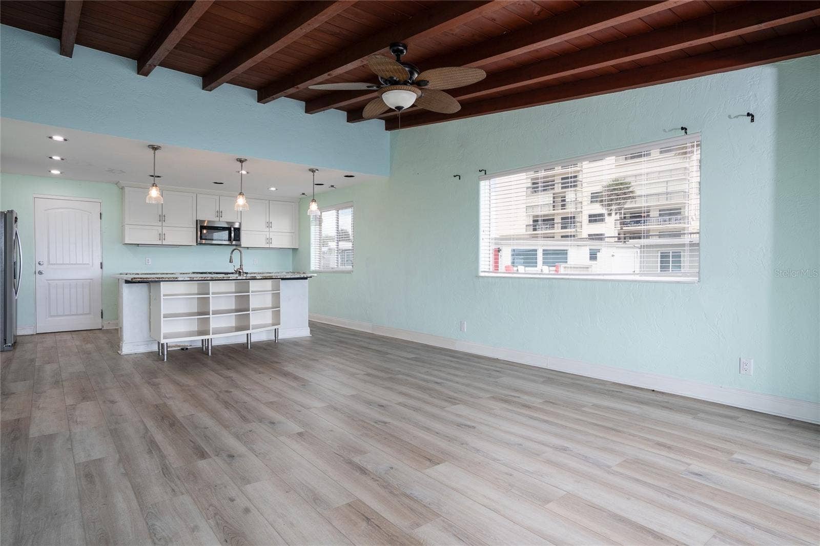 10 OCEAN EDGE DRIVE, Ormond Beach, FL 32176 Beautiful beamed ceilings!