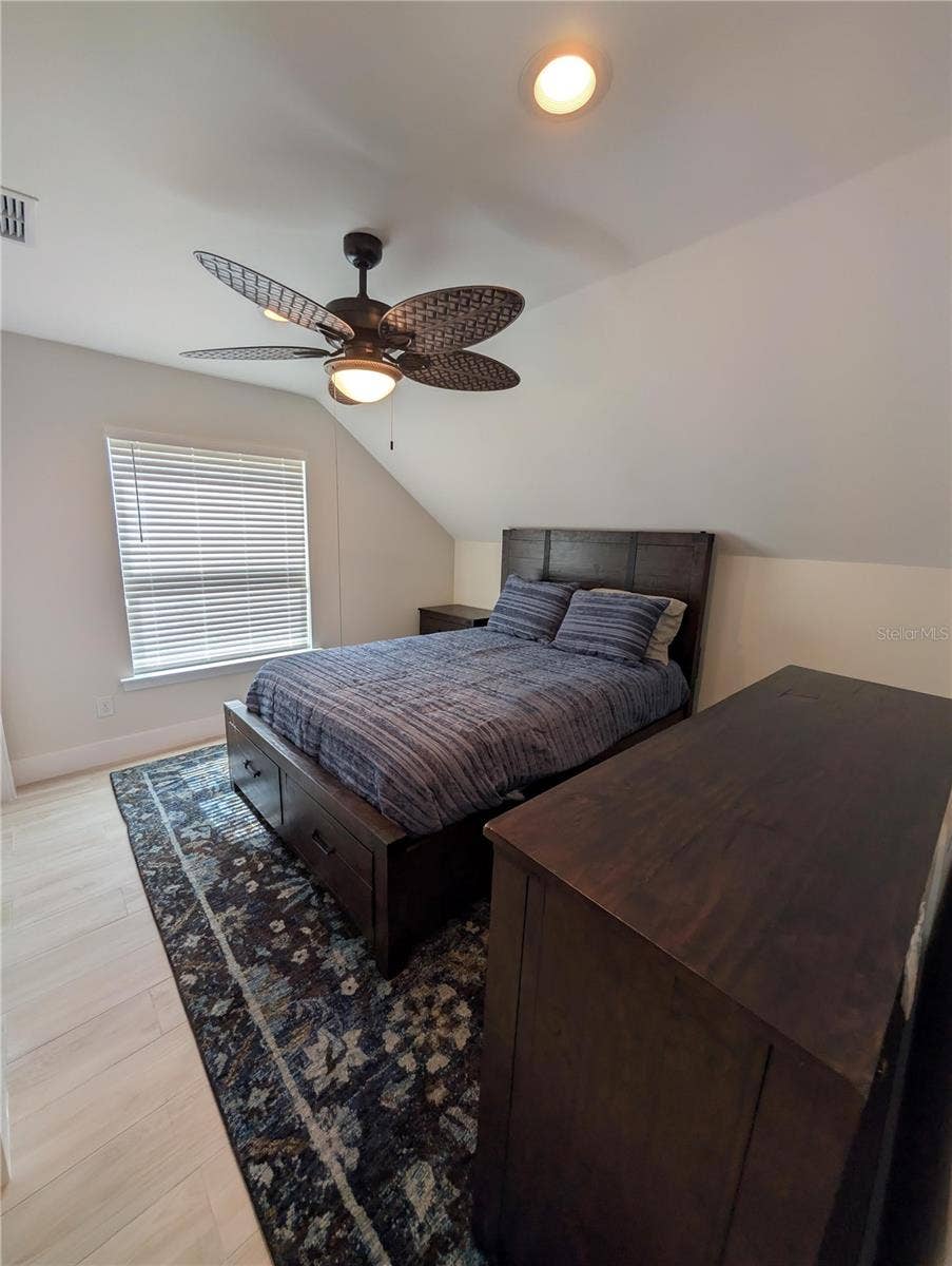 414 JESSAMINE BOULEVARD, Daytona Beach, FL 32118 Main House...3rd floor bedroom