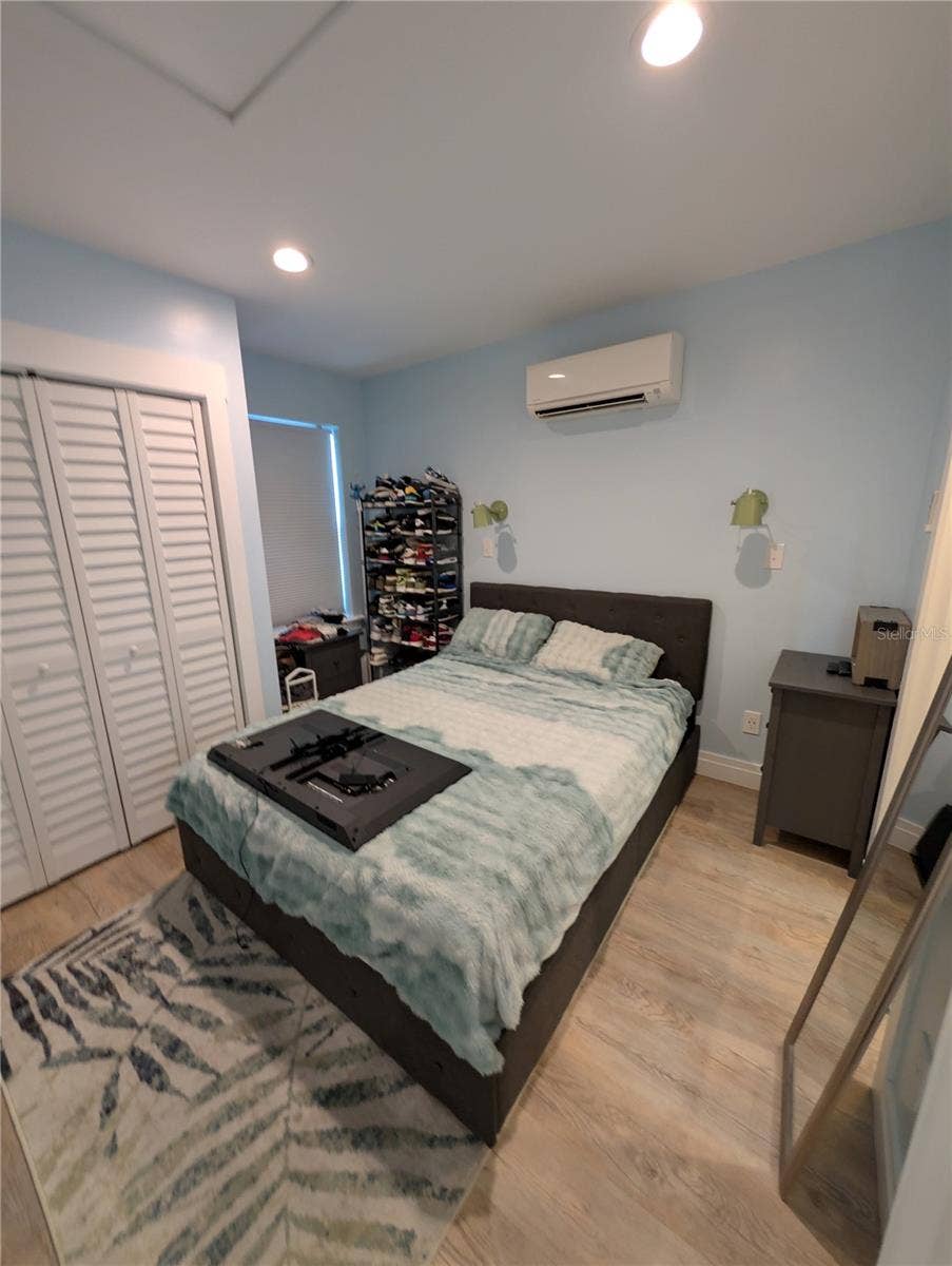 414 JESSAMINE BOULEVARD, Daytona Beach, FL 32118 Apartment bedroom