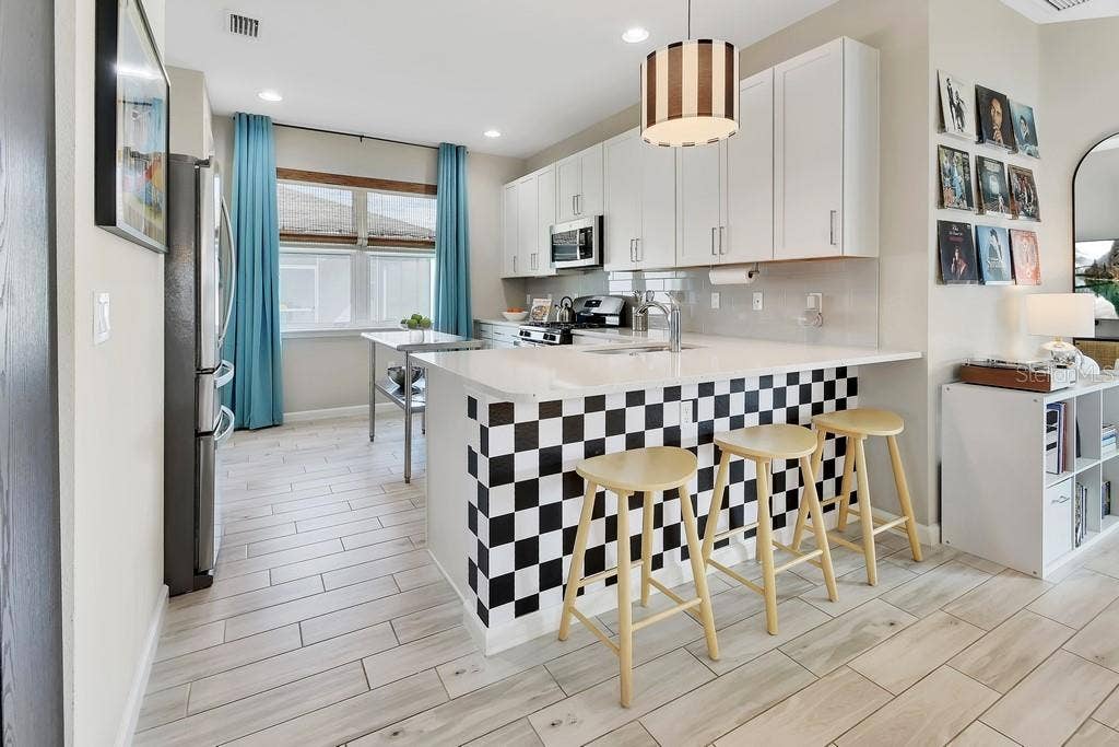 255 NORTHCOTE COURT, Deland, FL 32724