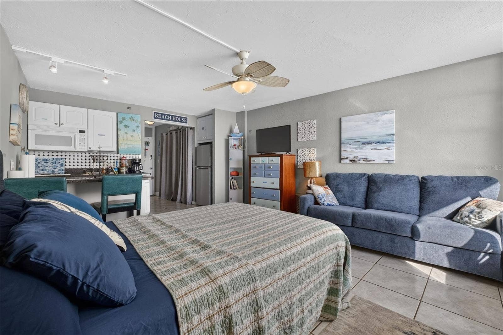 800 N ATLANTIC AVENUE, #201, Daytona Beach, FL 32118 800 N ATLANTIC AVENUE, #201, Daytona Beach, FL 32118