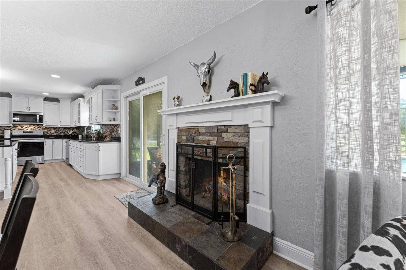 2131 W POINSETTIA DRIVE, Port Orange, FL 32128 2131 W POINSETTIA DRIVE, Port Orange, FL 32128