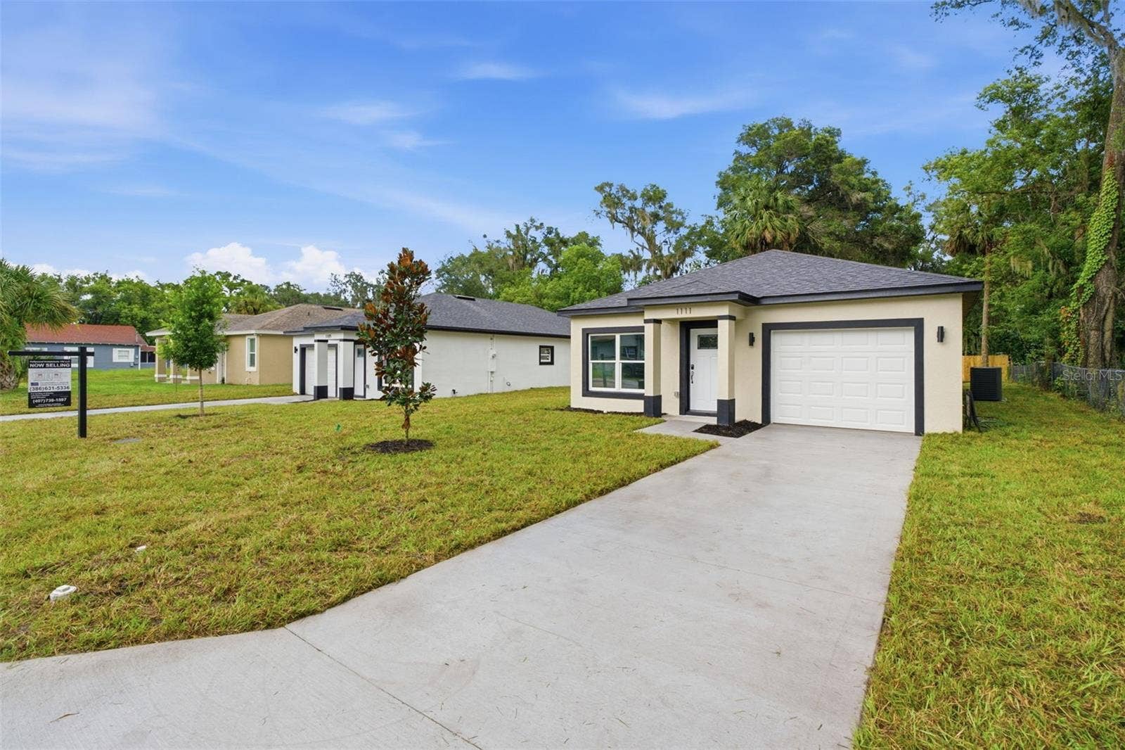 1111 S ADELLE AVENUE, Deland, FL 32720