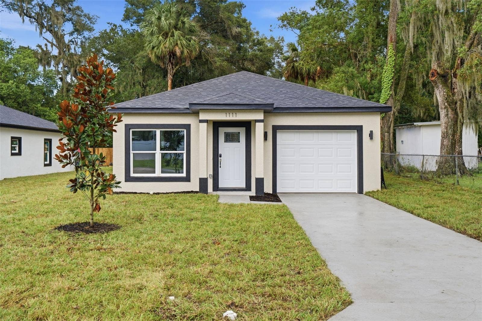 1111 S ADELLE AVENUE, Deland, FL 32720
