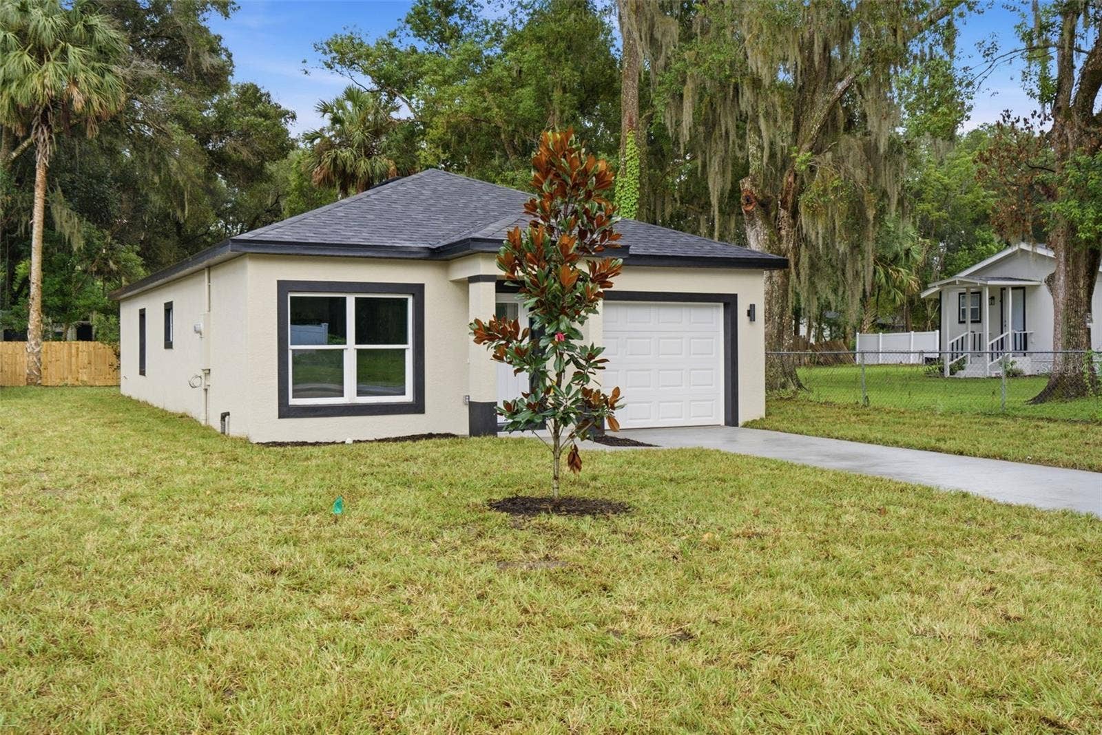 1111 S ADELLE AVENUE, Deland, FL 32720