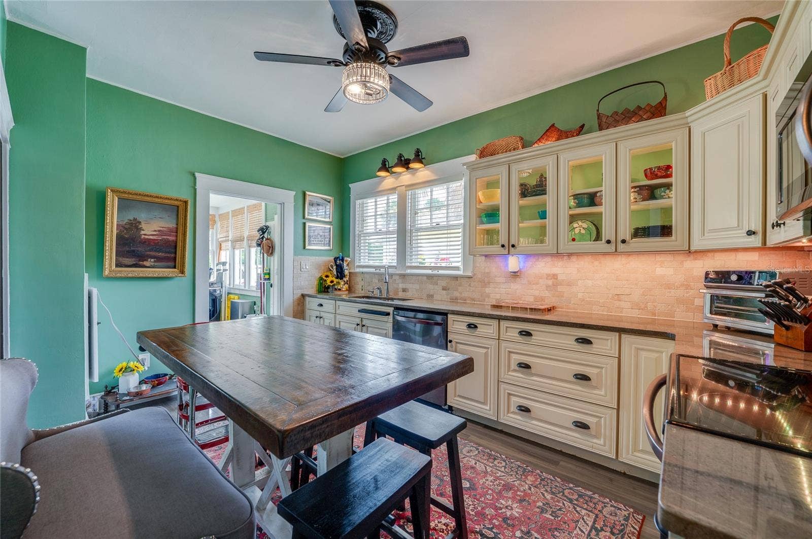 417 N GRANDVIEW AVENUE, Daytona Beach, FL 32118 Kitchen