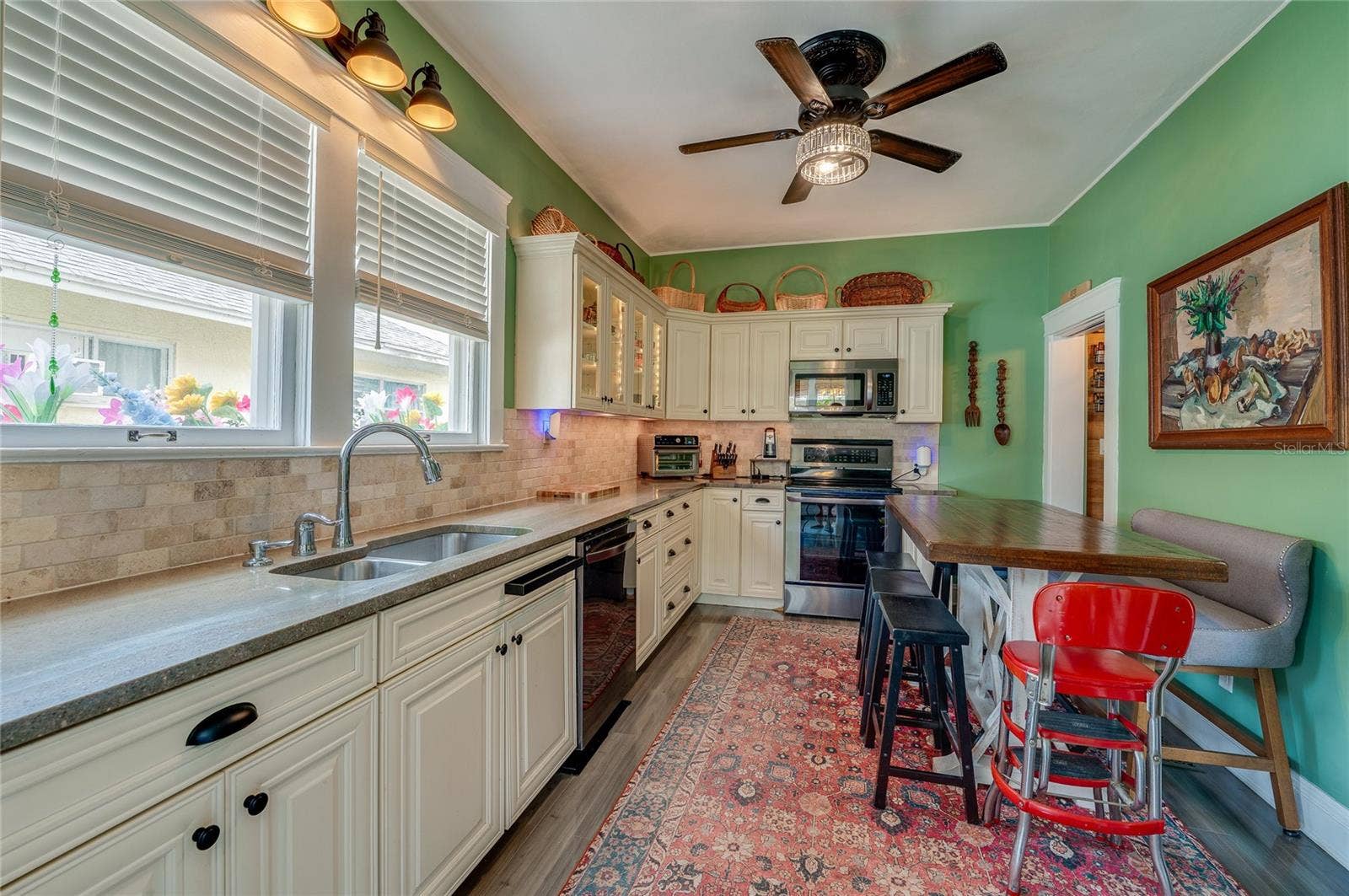 417 N GRANDVIEW AVENUE, Daytona Beach, FL 32118 Kitchen