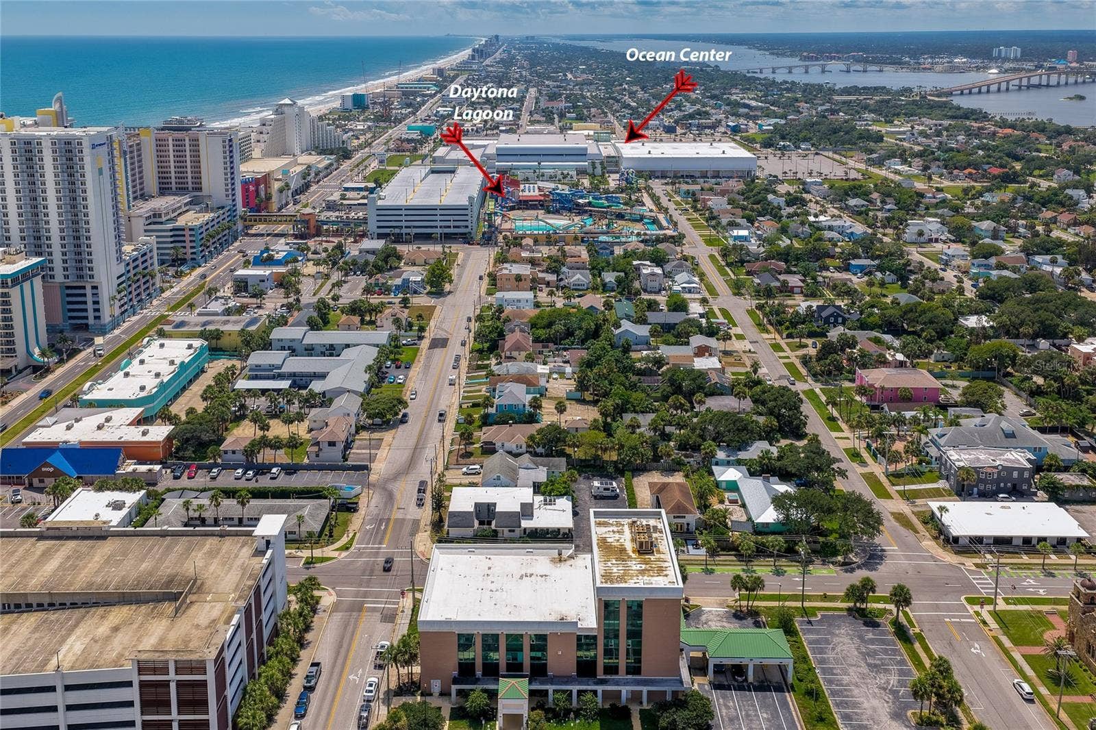 417 N GRANDVIEW AVENUE, Daytona Beach, FL 32118 Close to attractions, dining, shopping, places of worship