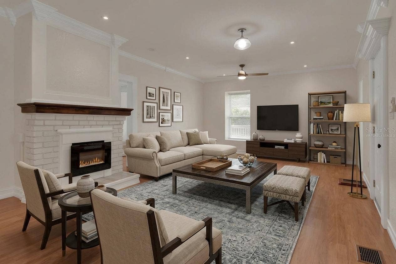 903 E NEW YORK AVENUE, Deland, FL 32724 VIRTUALLY STAGED DOWN LIVING RM