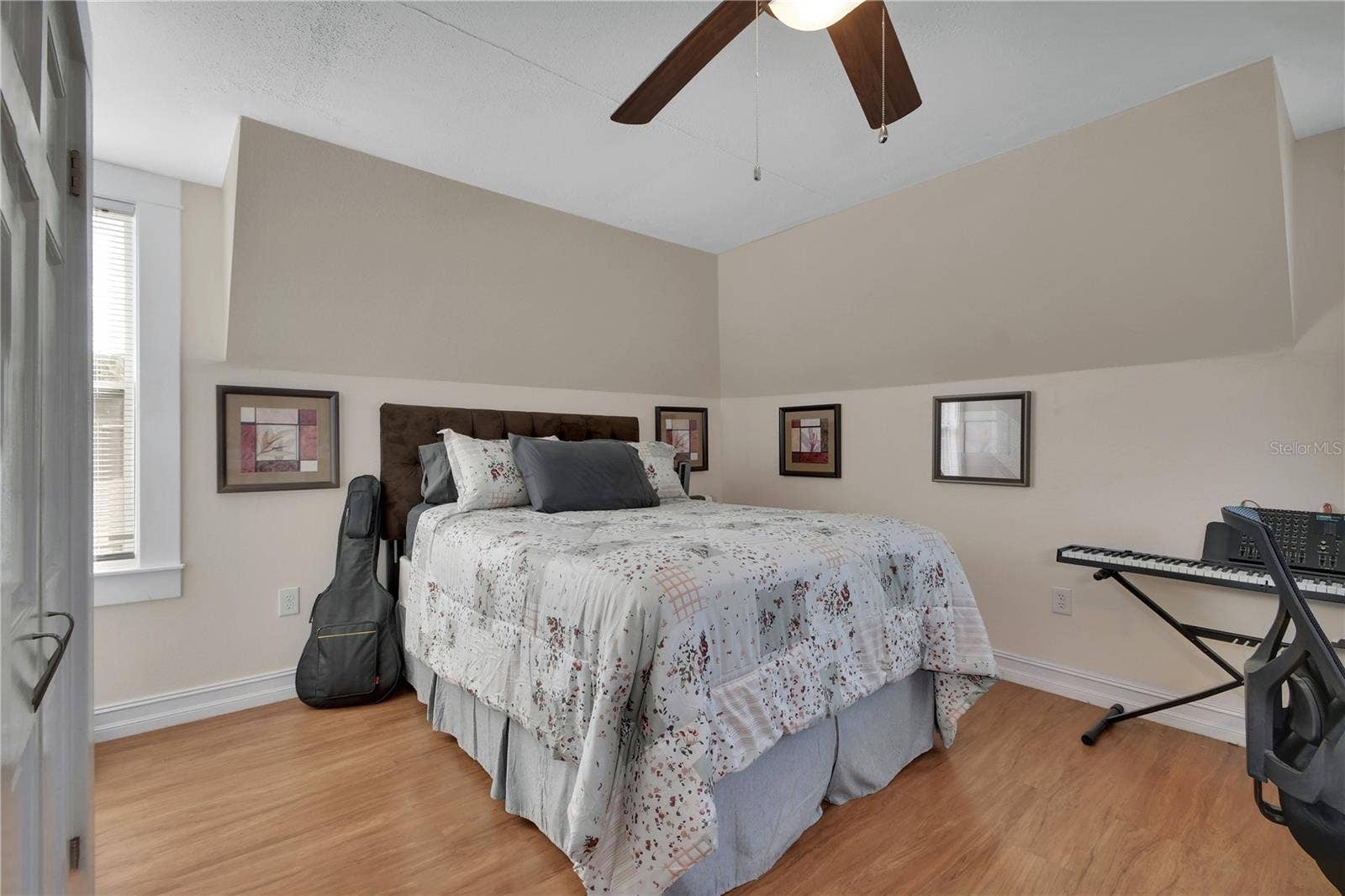 903 E NEW YORK AVENUE, Deland, FL 32724 UPSTAIRS BEDROOM #1