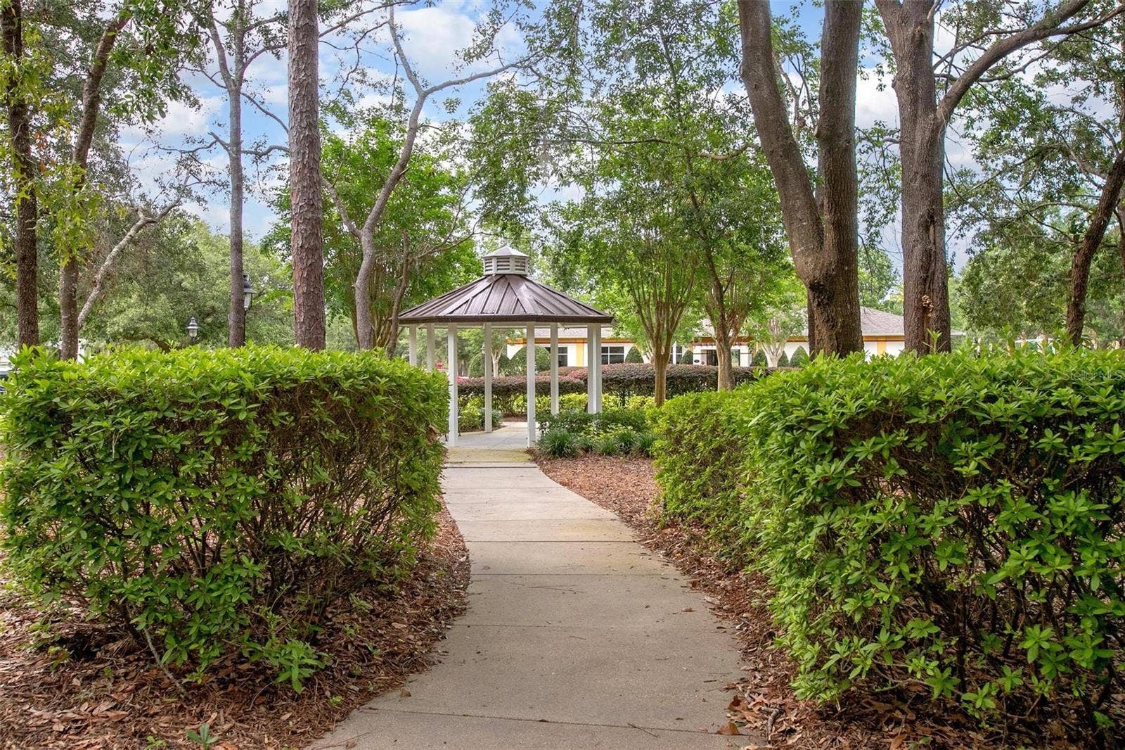 114 IVYDALE MANOR DRIVE, Deland, FL 32724