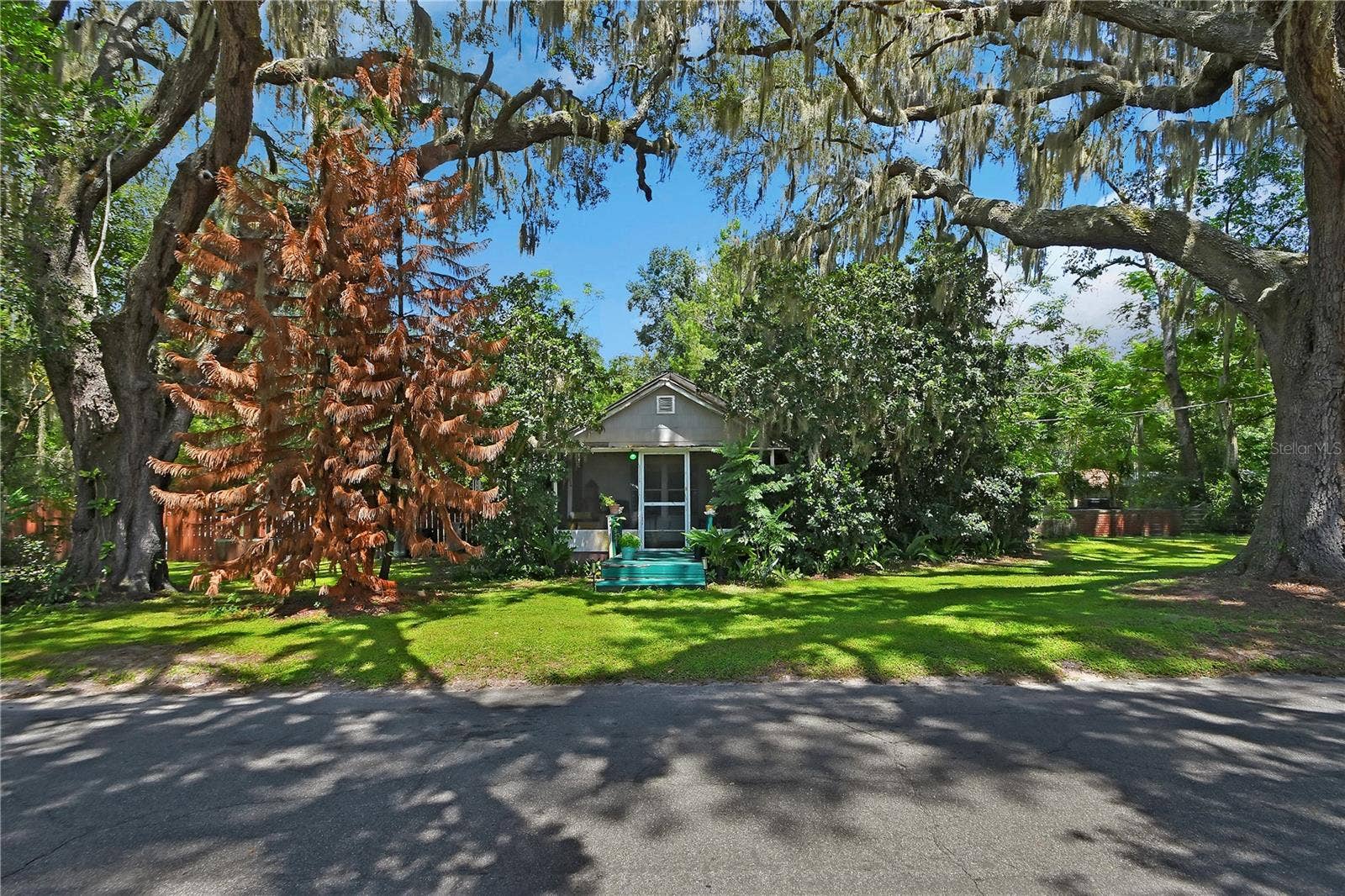 18931 E ALTOONA ROAD, Altoona, FL 32702 Front view