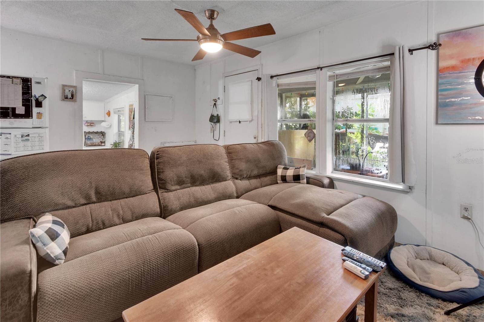 18931 E ALTOONA ROAD, Altoona, FL 32702 Living room