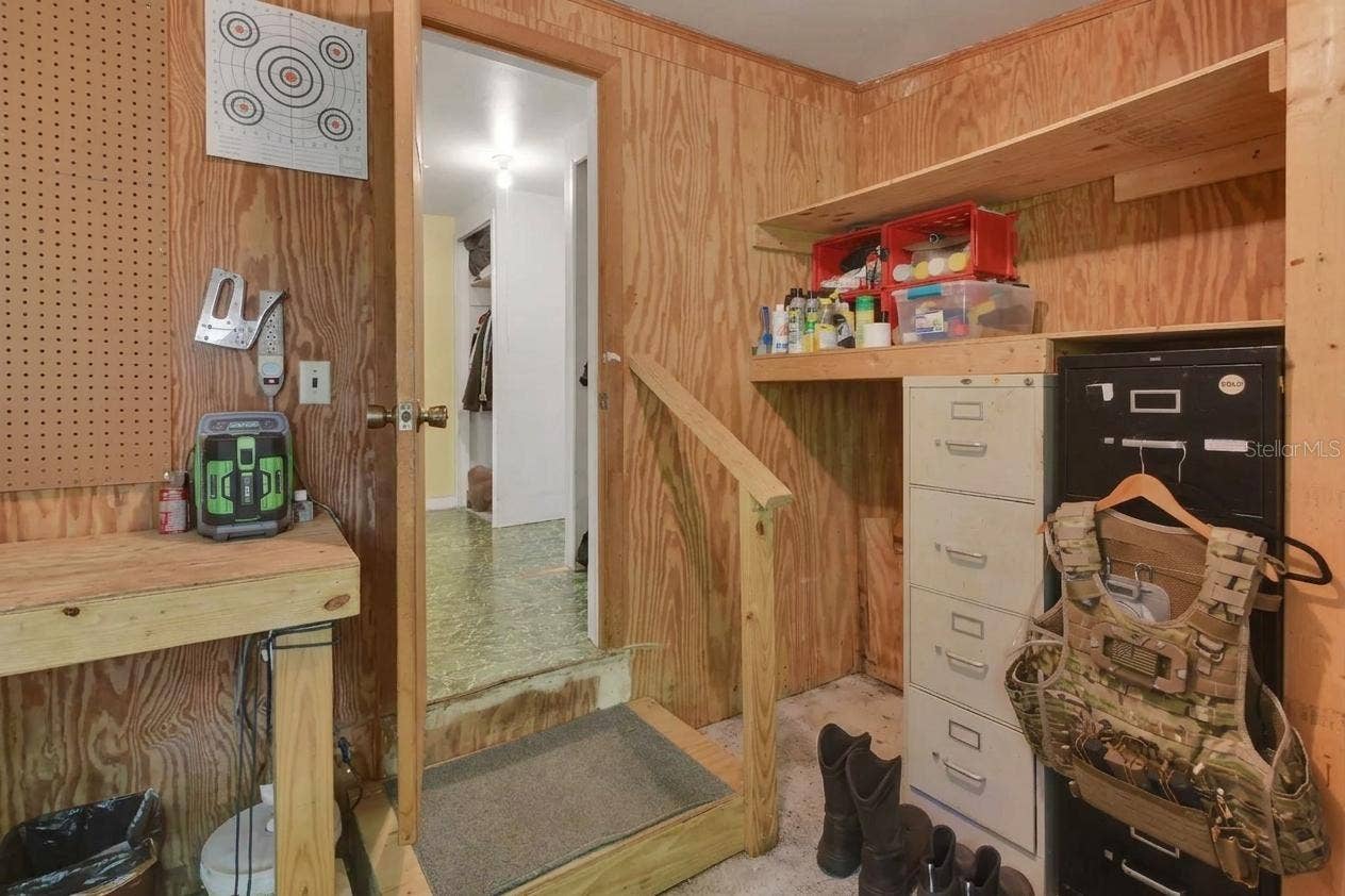18931 E ALTOONA ROAD, Altoona, FL 32702 Virtually modified laundry area