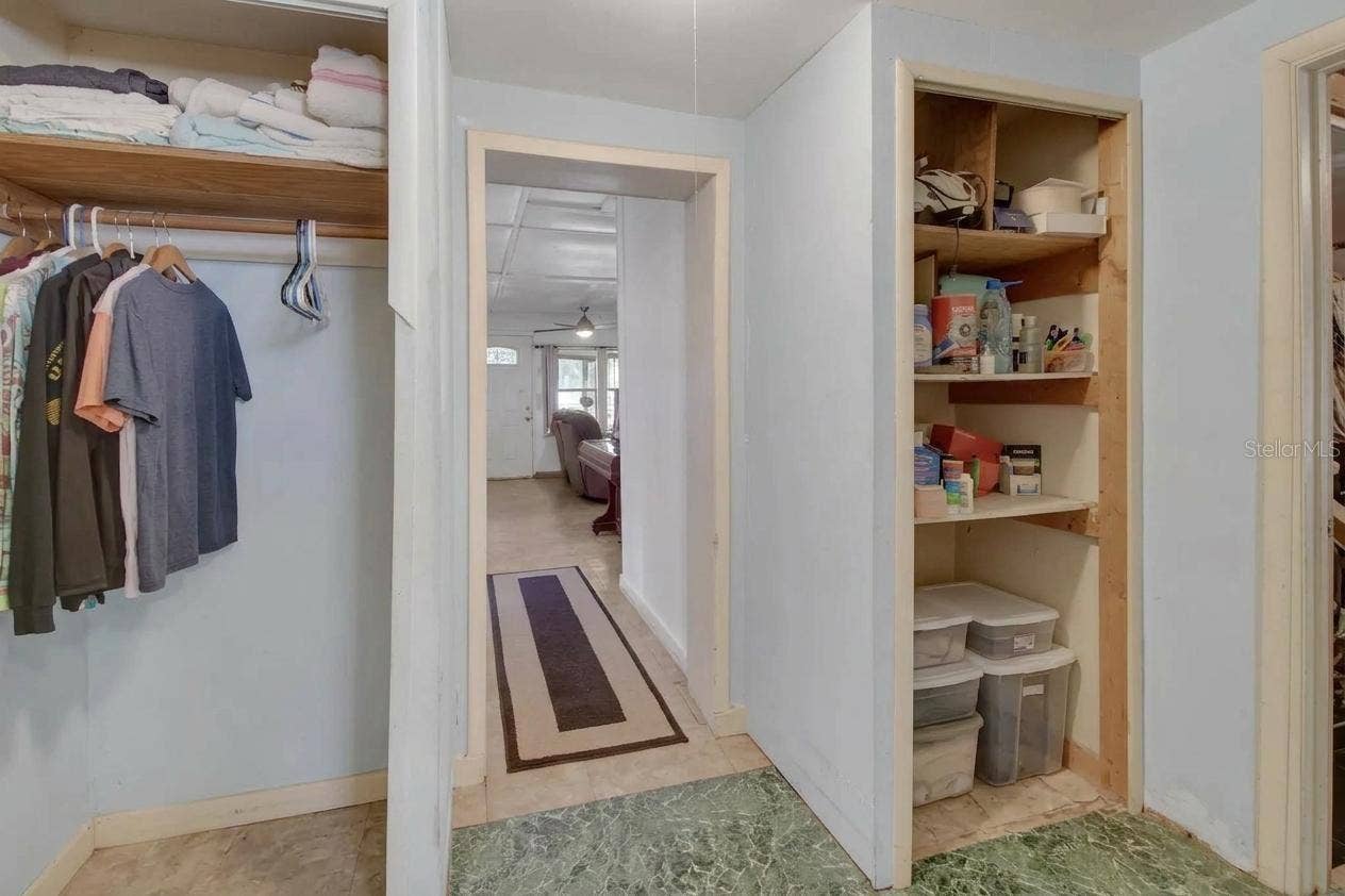 18931 E ALTOONA ROAD, Altoona, FL 32702 Virtually modified hallway