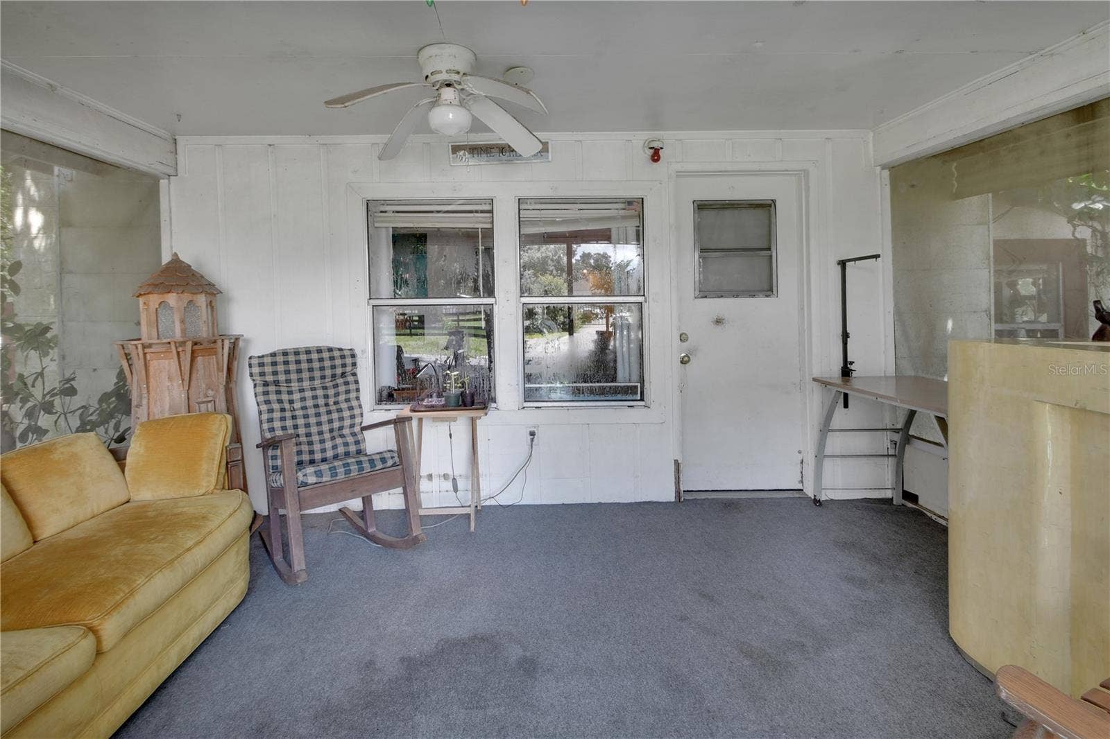 18931 E ALTOONA ROAD, Altoona, FL 32702 Front porch