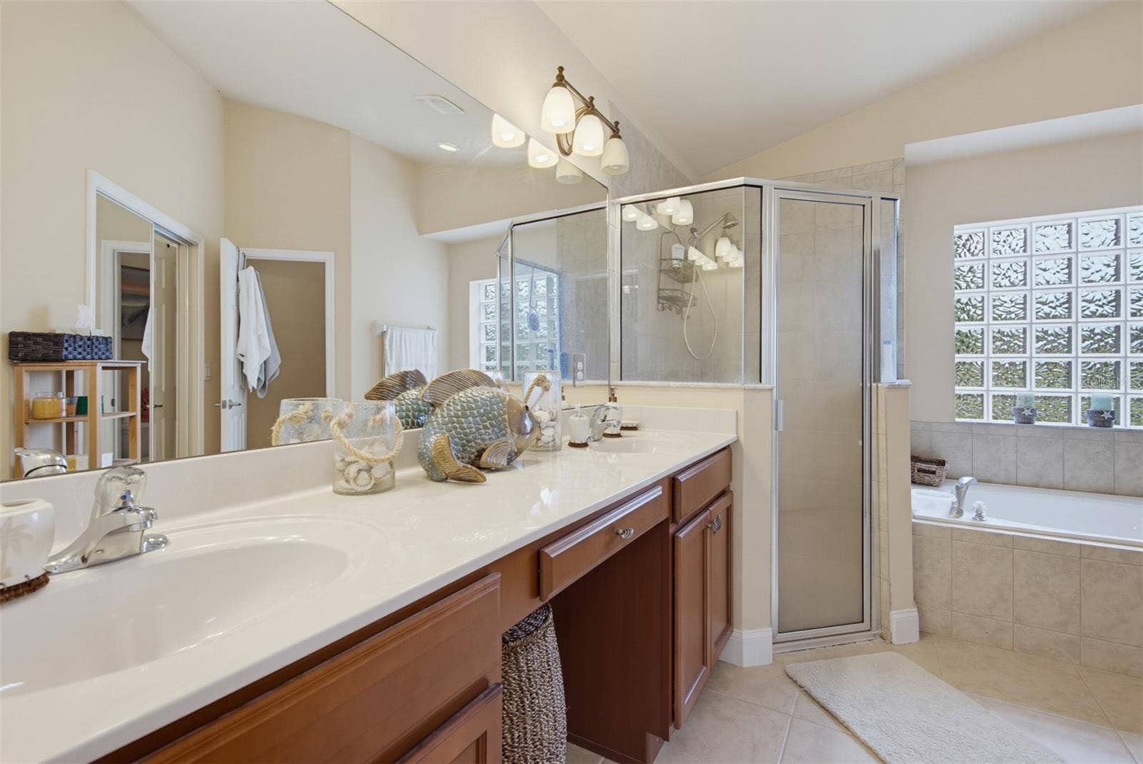 16 WESTLAND RUN, Ormond Beach, FL 32174 16 WESTLAND RUN, Ormond Beach, FL 32174