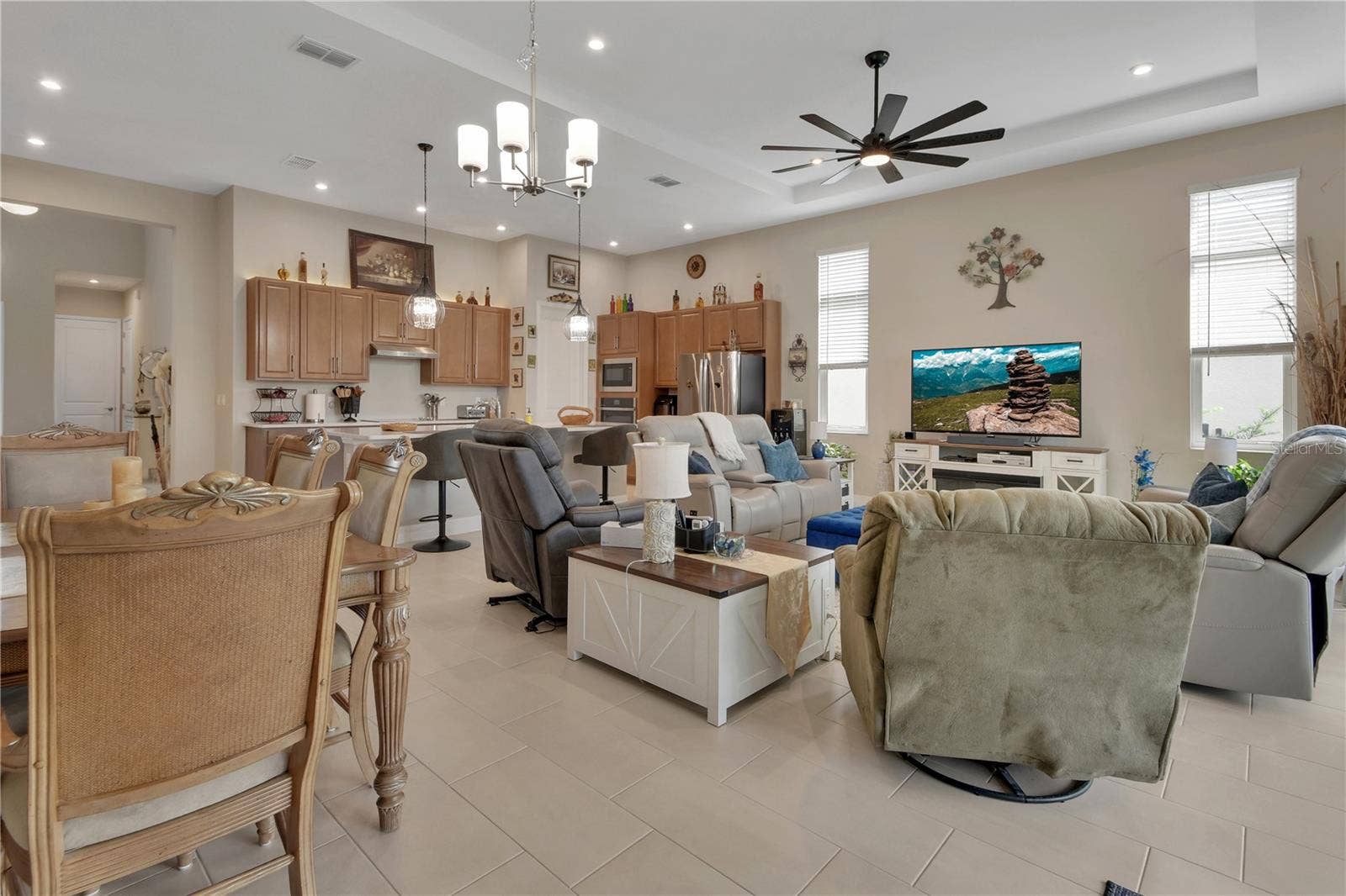 859 LILIANA DRIVE, Deland, FL 32724 859 LILIANA DRIVE, Deland, FL 32724