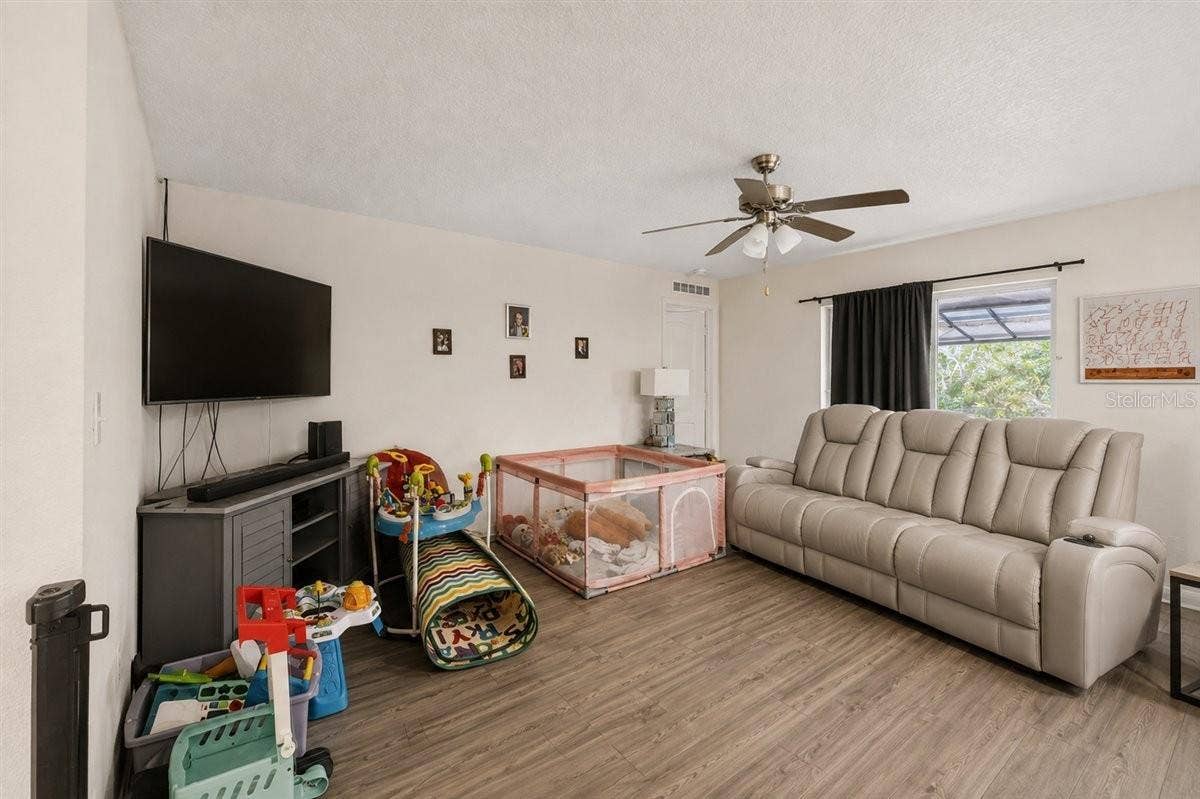1200 9TH AVENUE, Deland, FL 32724 1200 9TH AVENUE, Deland, FL 32724
