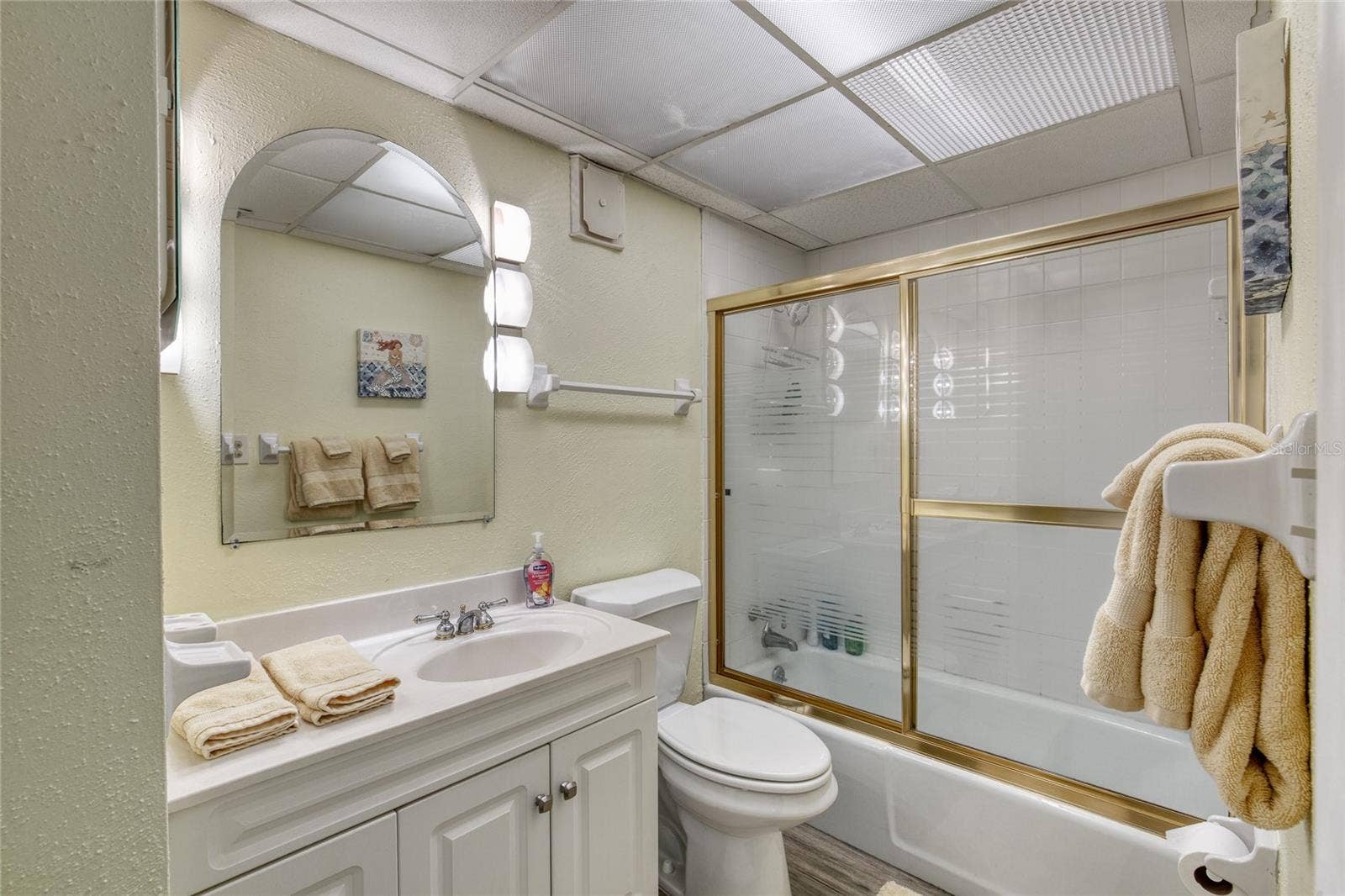 915 OCEAN SHORE BOULEVARD, #2010, Ormond Beach, FL 32176 915 OCEAN SHORE BOULEVARD, #2010, Ormond Beach, FL 32176